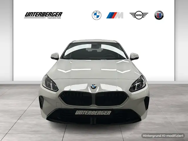 BMW 1 Series view 2
