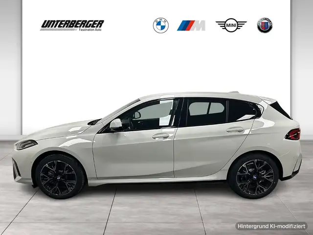 BMW 1 Series view 3