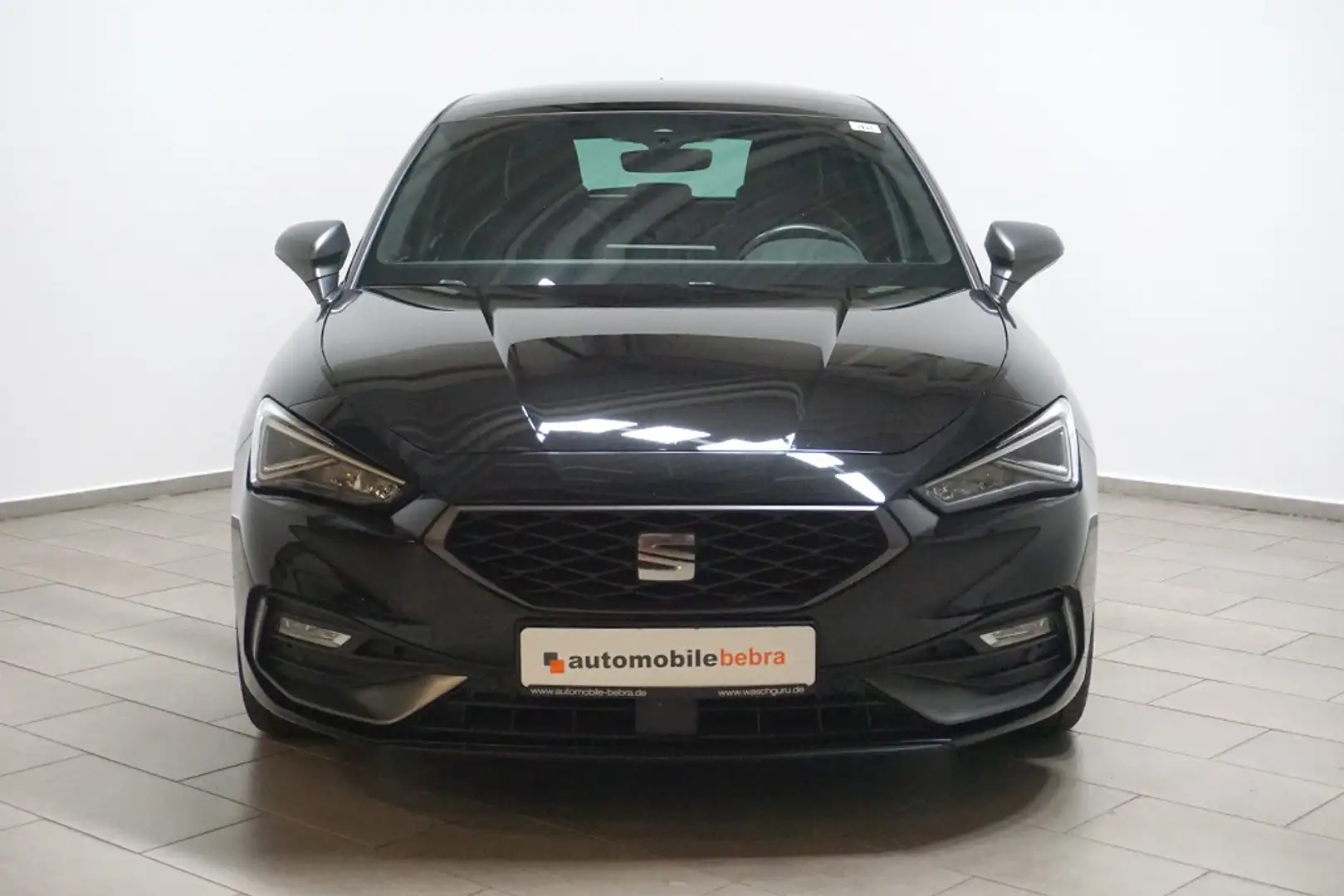 SEAT Leon 2.0TDI FR-Line Virtual Pano Navi LED 17 Noir - 2