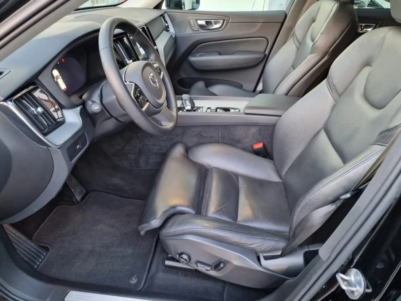 Volvo XC60 B4 automatico Plus Dark IVA ESPOSTA, миниатюра 11