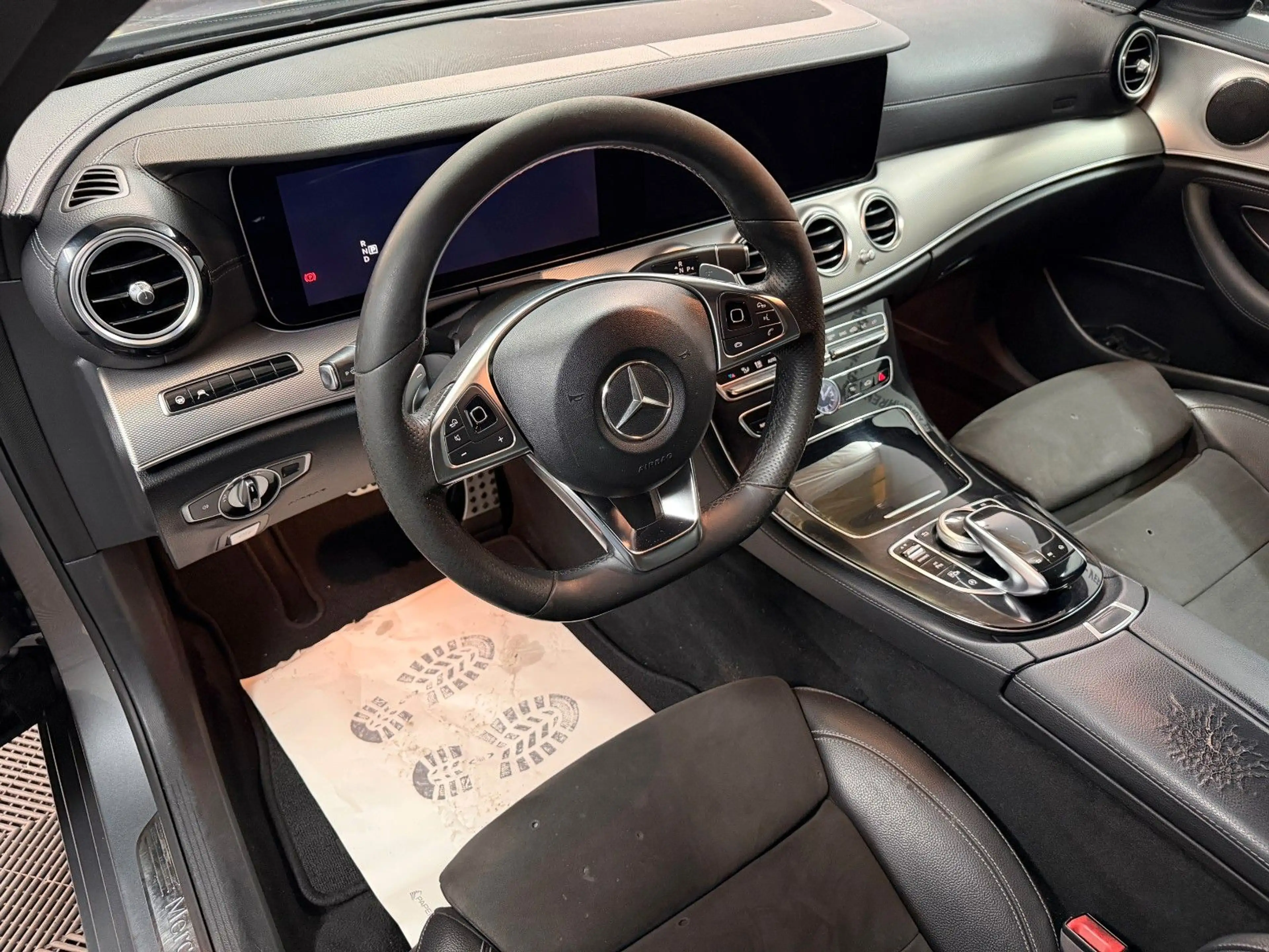 Mercedes-Benz E 350 d E T-Modell AMG Line 360°Wide°TÜV 08-27 — photo 14