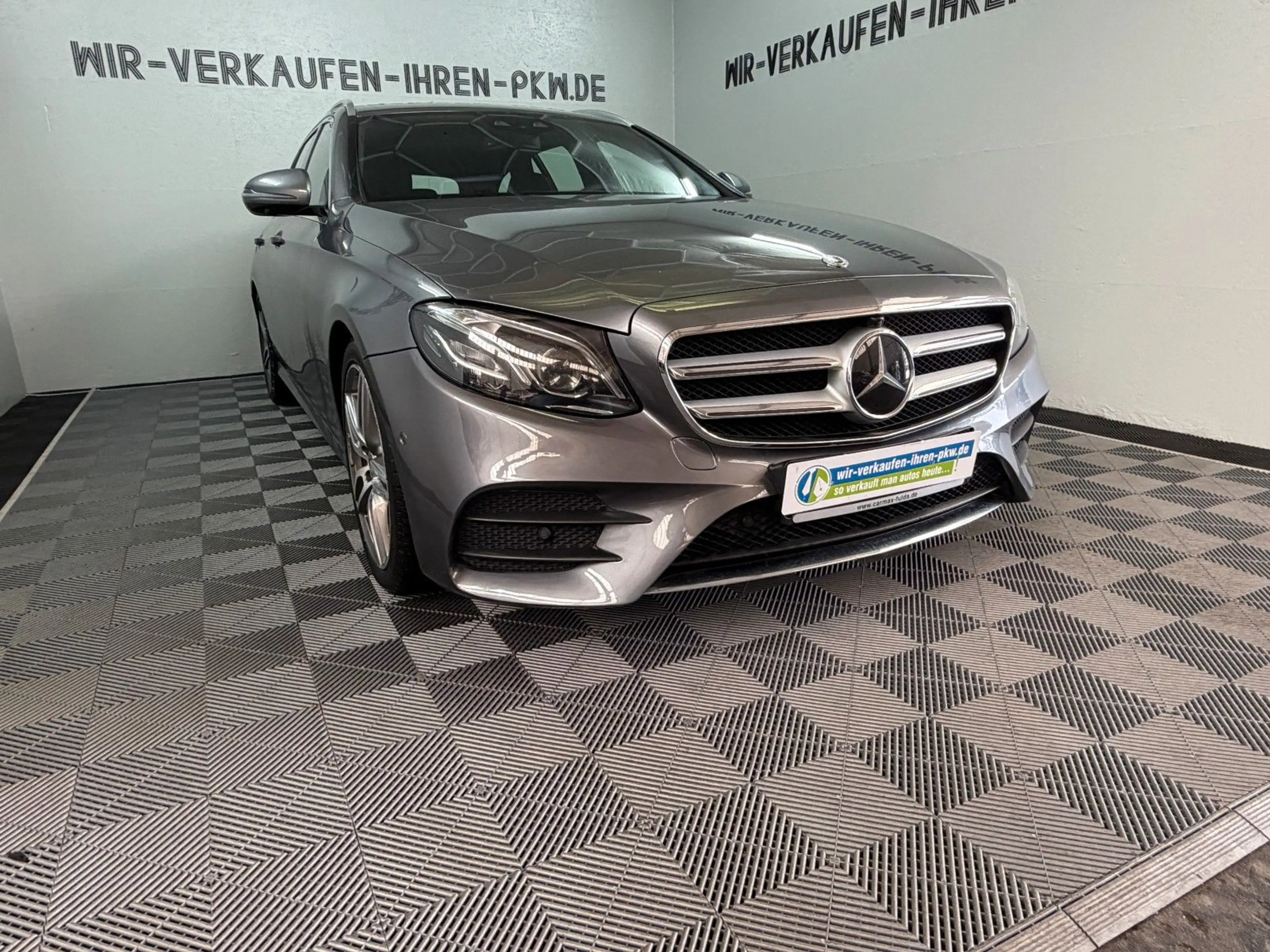 Mercedes-Benz E 350 d E T-Modell AMG Line 360°Wide°TÜV 08-27 — photo 9