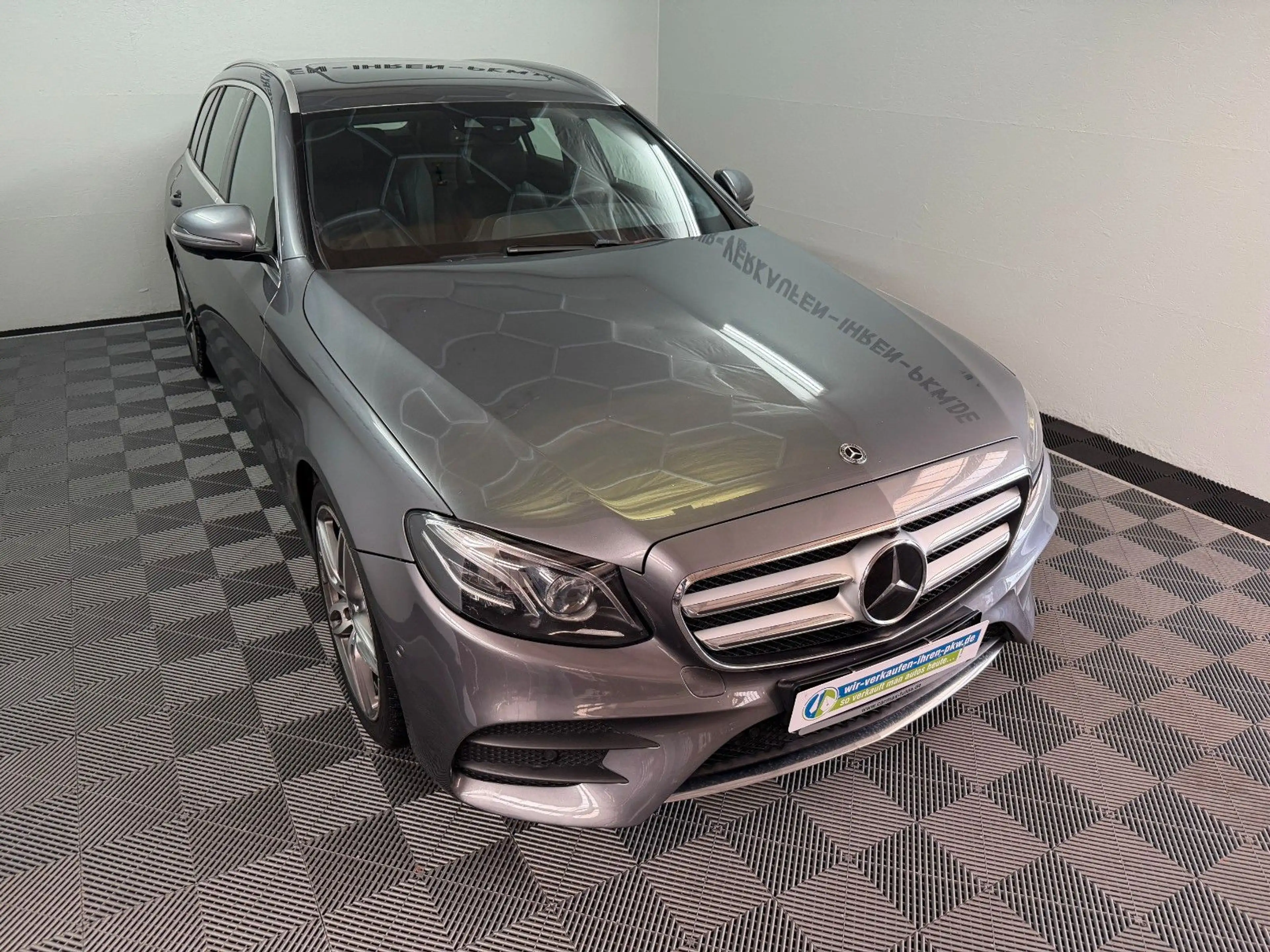 Mercedes-Benz E 350 d E T-Modell AMG Line 360°Wide°TÜV 08-27 — photo 5