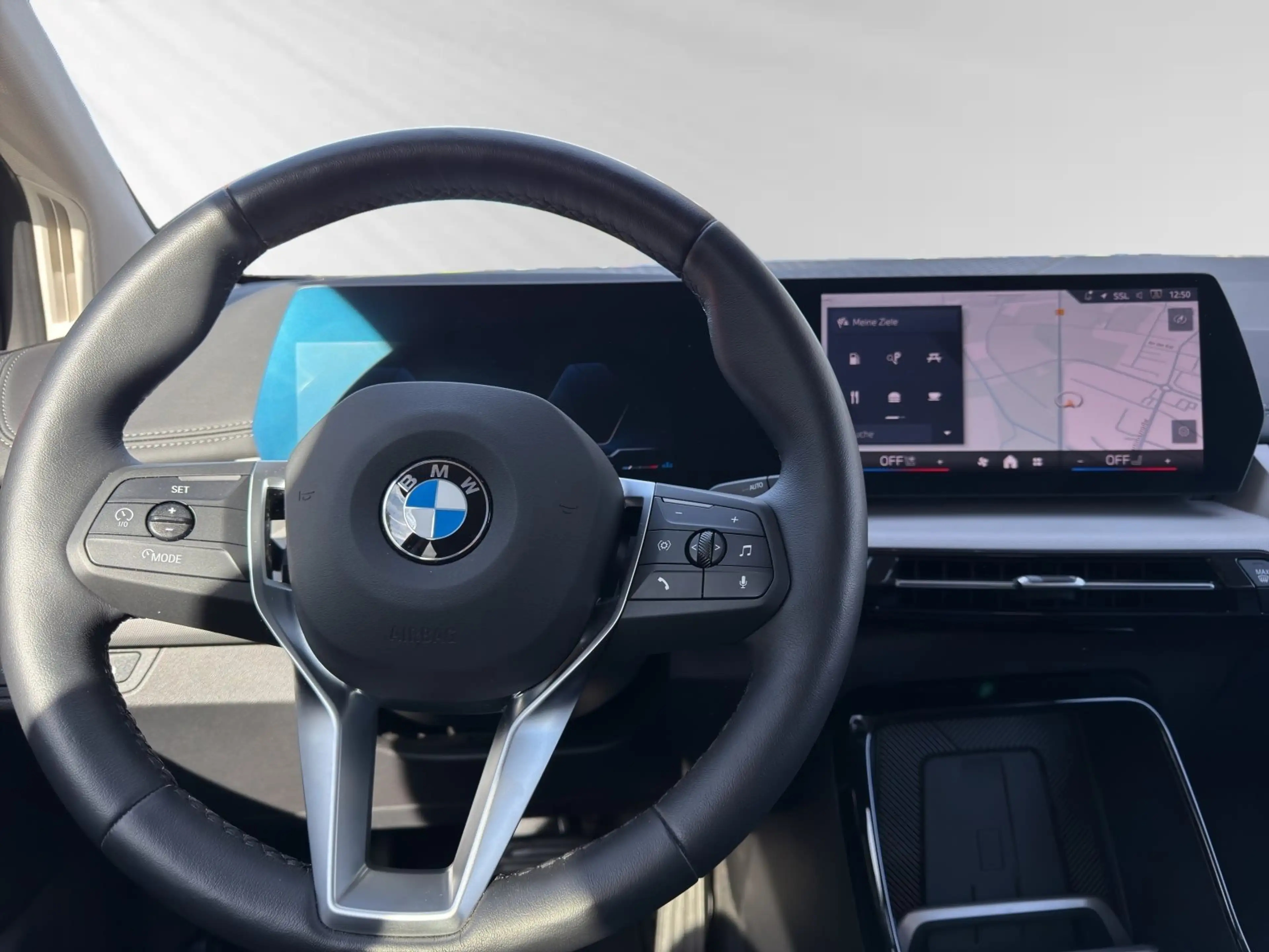 BMW 220 i Active Tourer AHK.|Sportsitze|ParkingAss. — photo 11