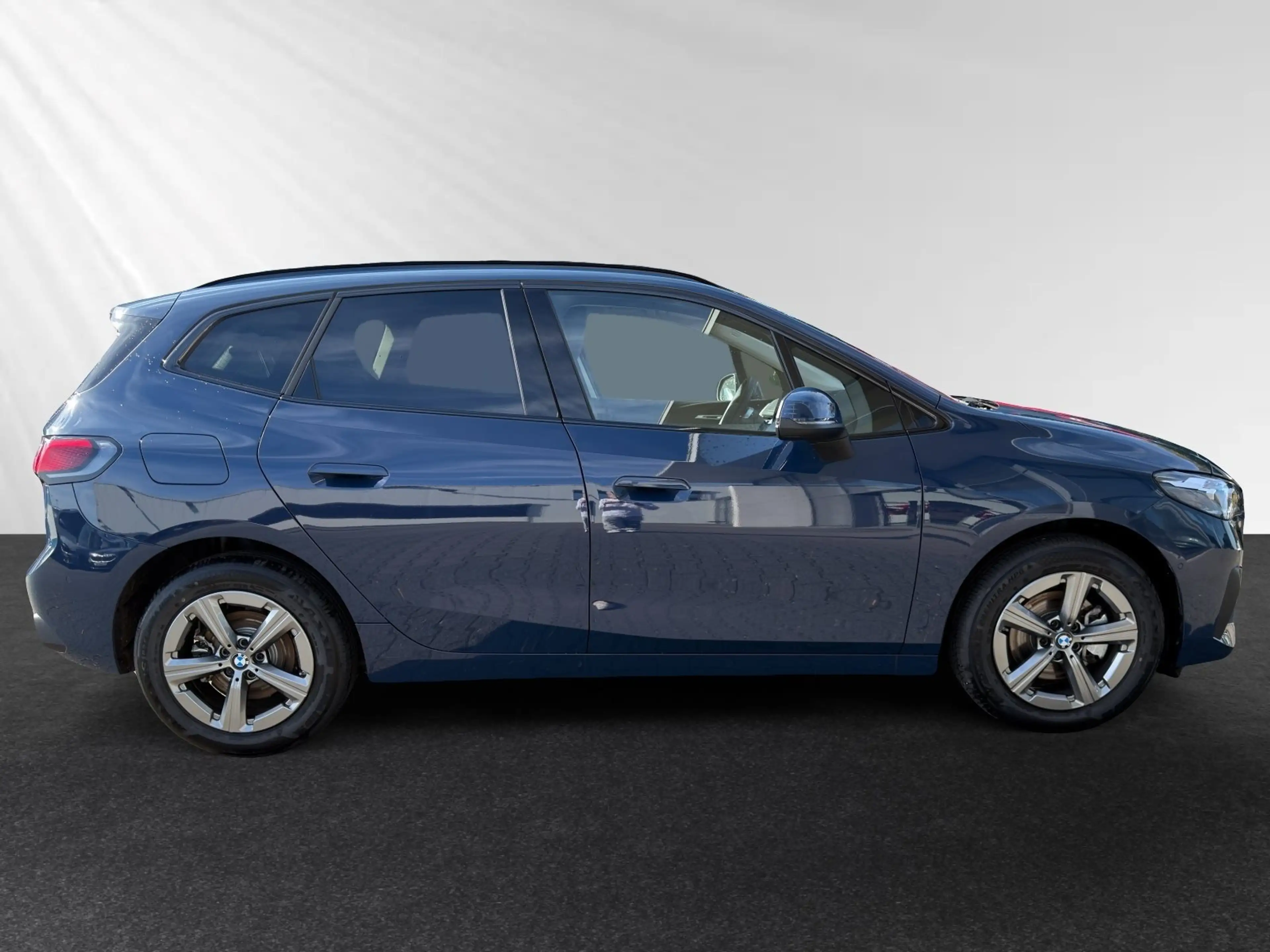 BMW 220 i Active Tourer AHK.|Sportsitze|ParkingAss. — photo 2