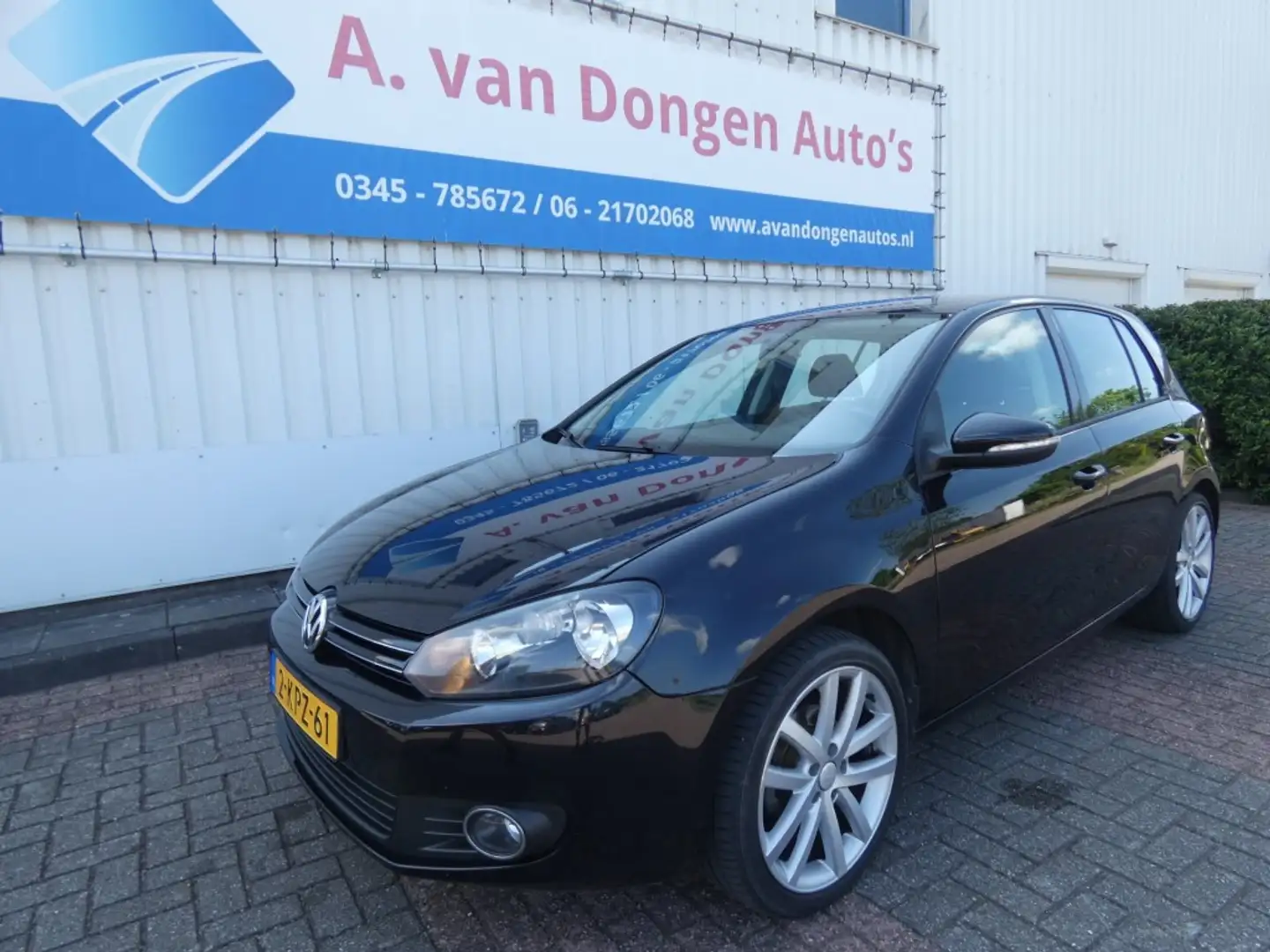 Volkswagen Golf 1.2 TSI Comfortline.Clima,Trhaak,APK 16-12-25 Zwart - 2