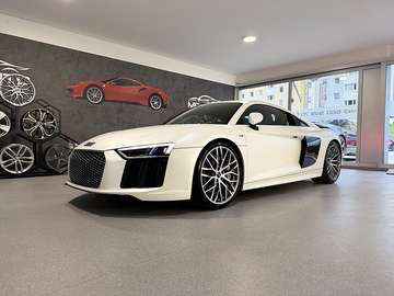 Coupé PLUS QUATTRO*B&O SITZE*LASER*CARBON*1.BES...
