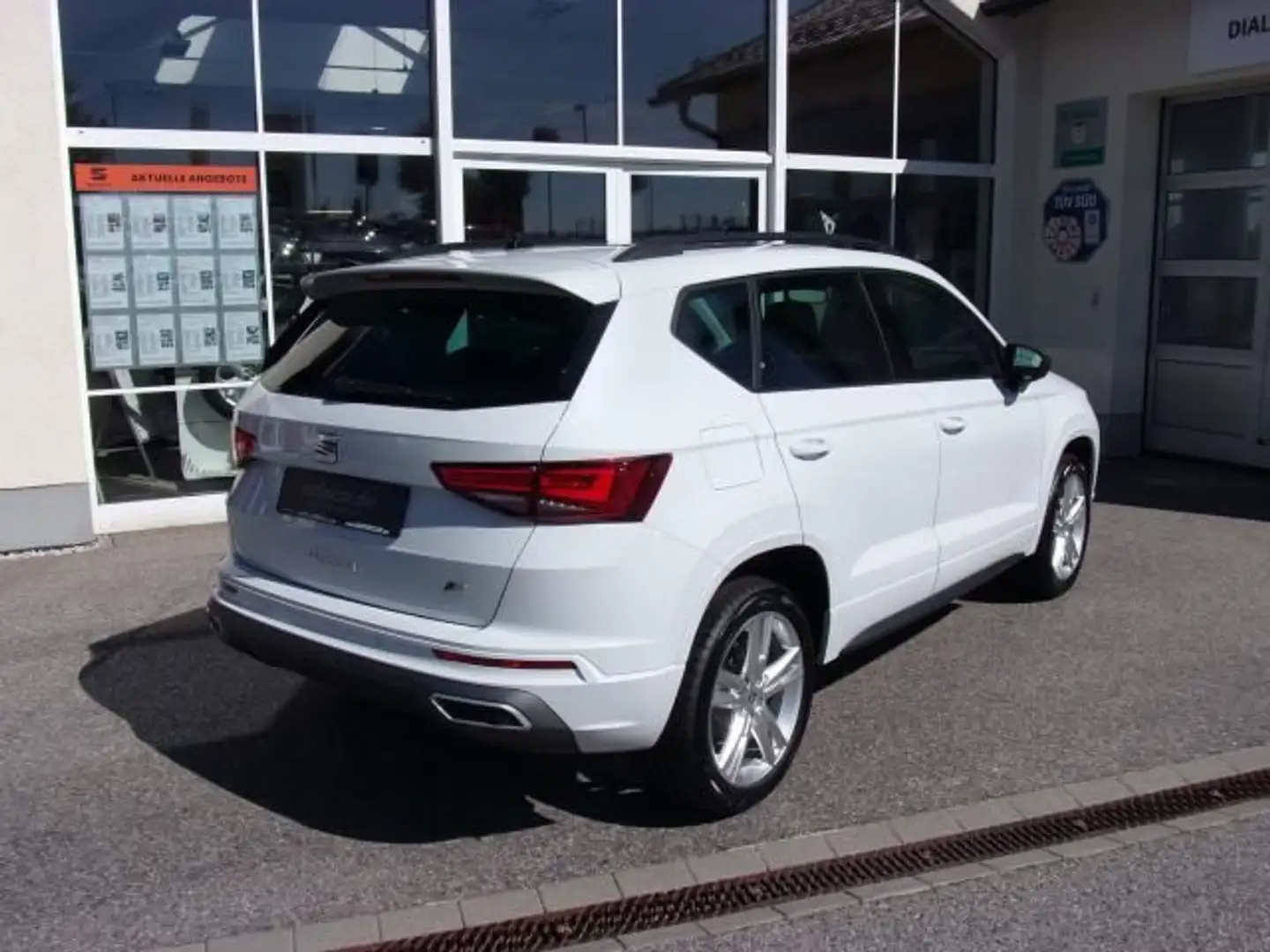 SEAT Ateca ATECA FR 1.5 TSI DSG NAVI PANORAMADACH SITZHEIZ. Weiß - 2