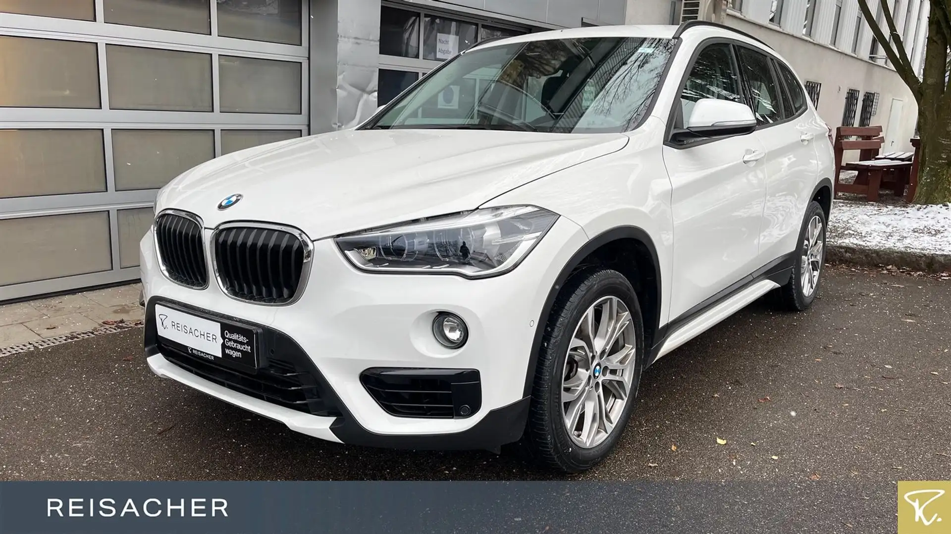 BMW X1 sDrive20i Sport Line,NaviPl.HuD,RFK,LED Weiß - 1