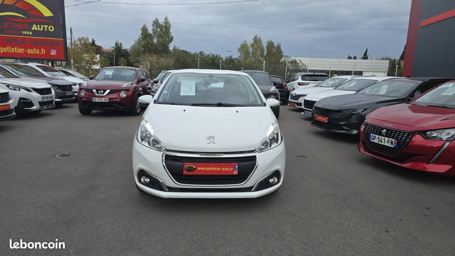 Peugeot 208 82ch SetS BVM5 Active Business Blanc - 2