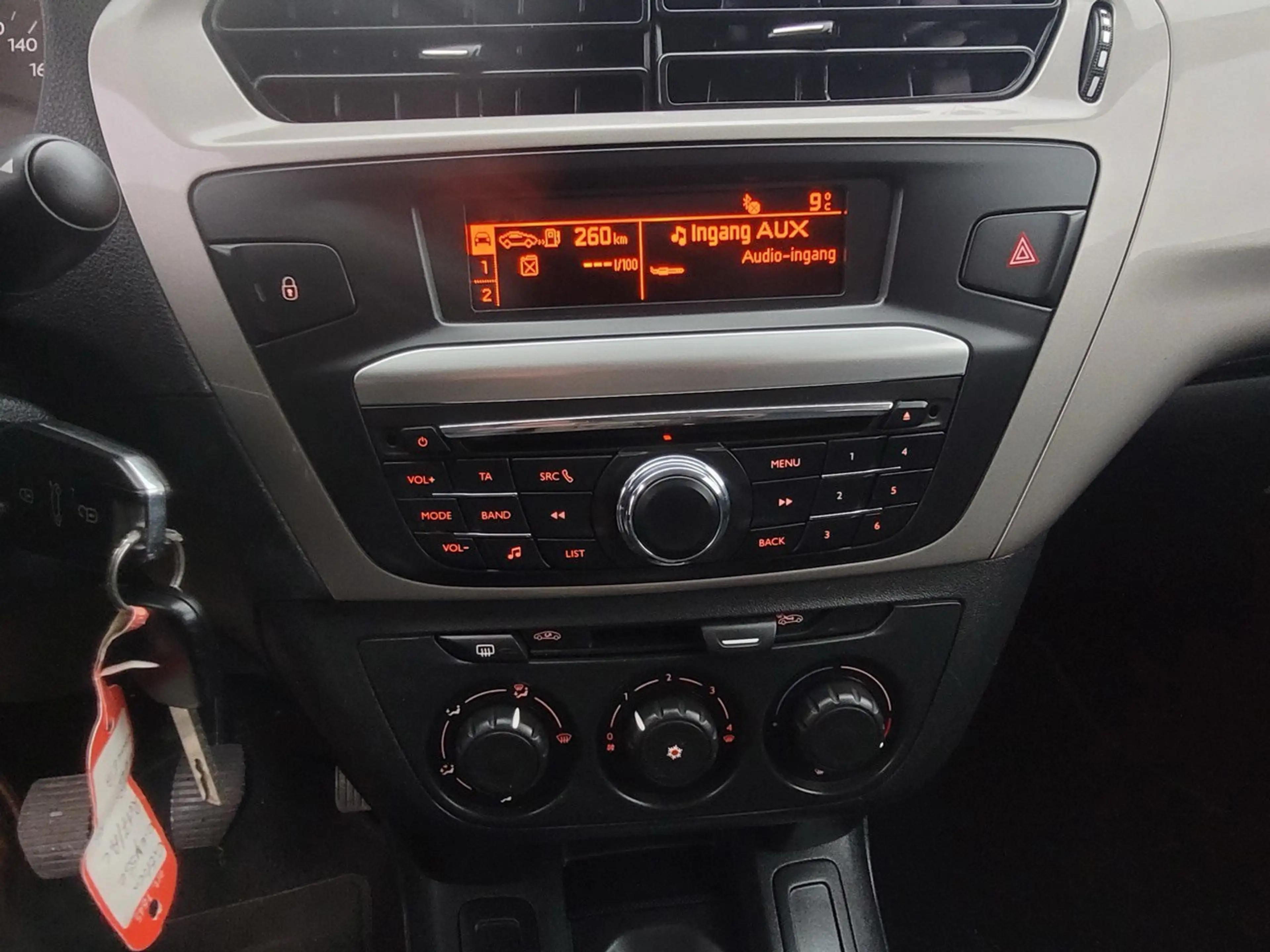 Citroen C-Elysée C-Elysee BlueHDi 100 Selection — photo 11