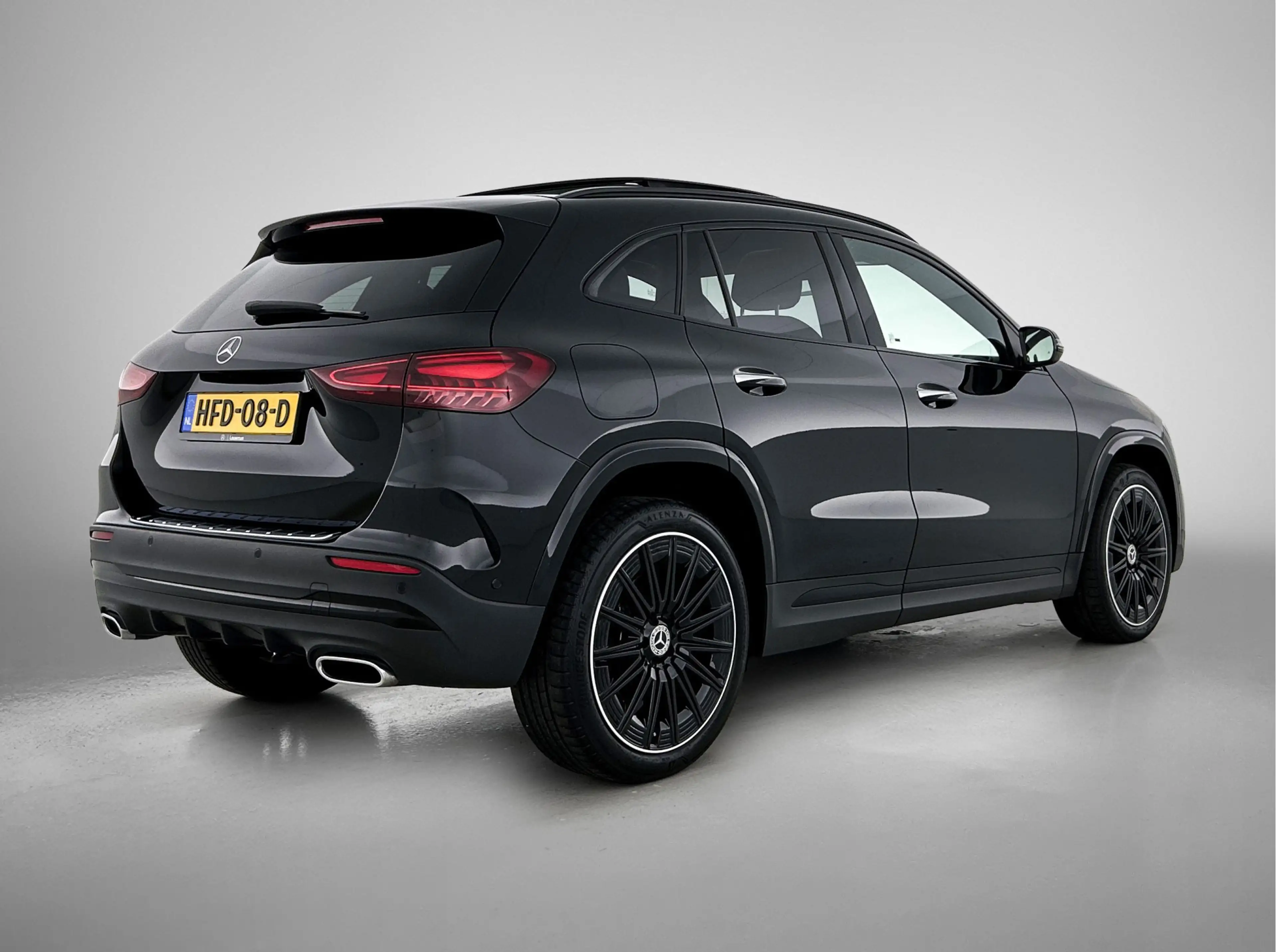 Mercedes-Benz GLA 250 e Star Edition AMG Line aug-26 | Panoramadak | 20 — photo 2