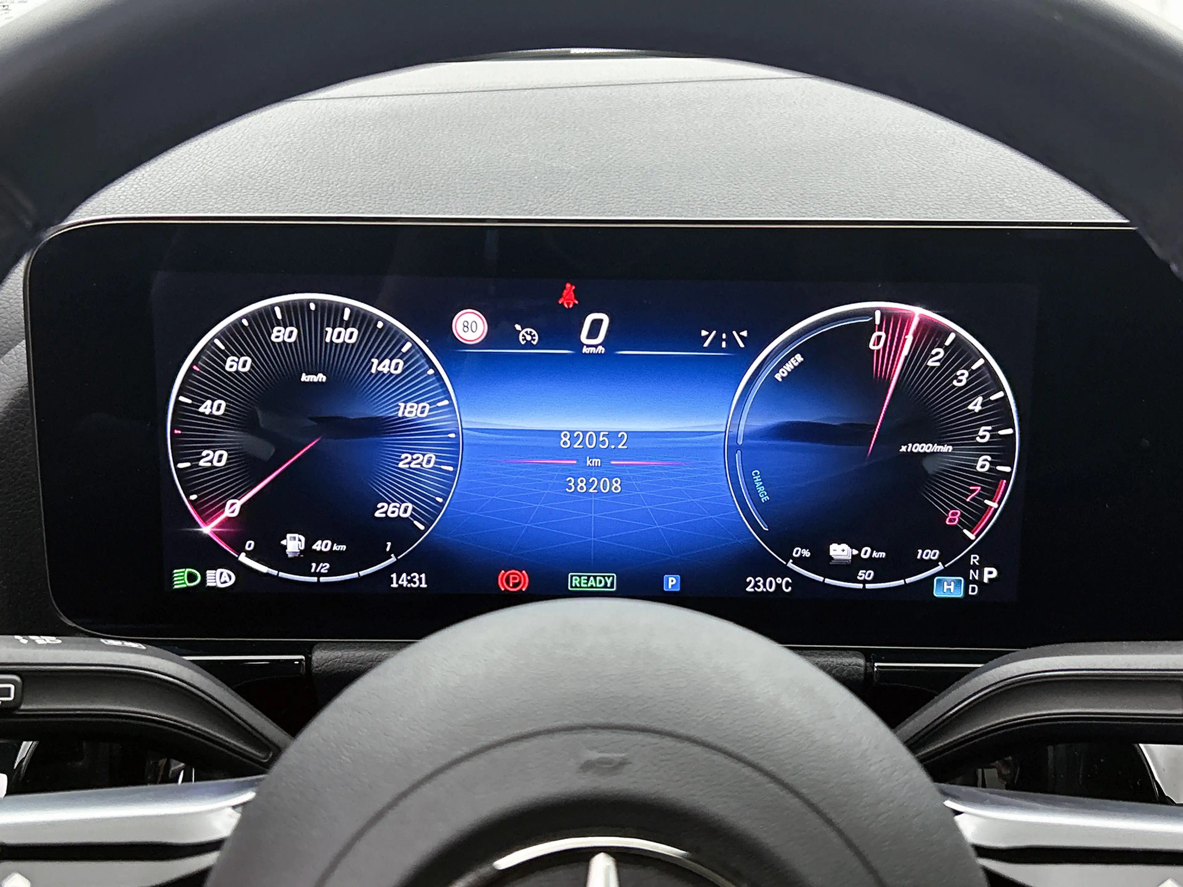 Mercedes-Benz GLA 250 e Star Edition AMG Line aug-26 | Panoramadak | 20 — photo 6