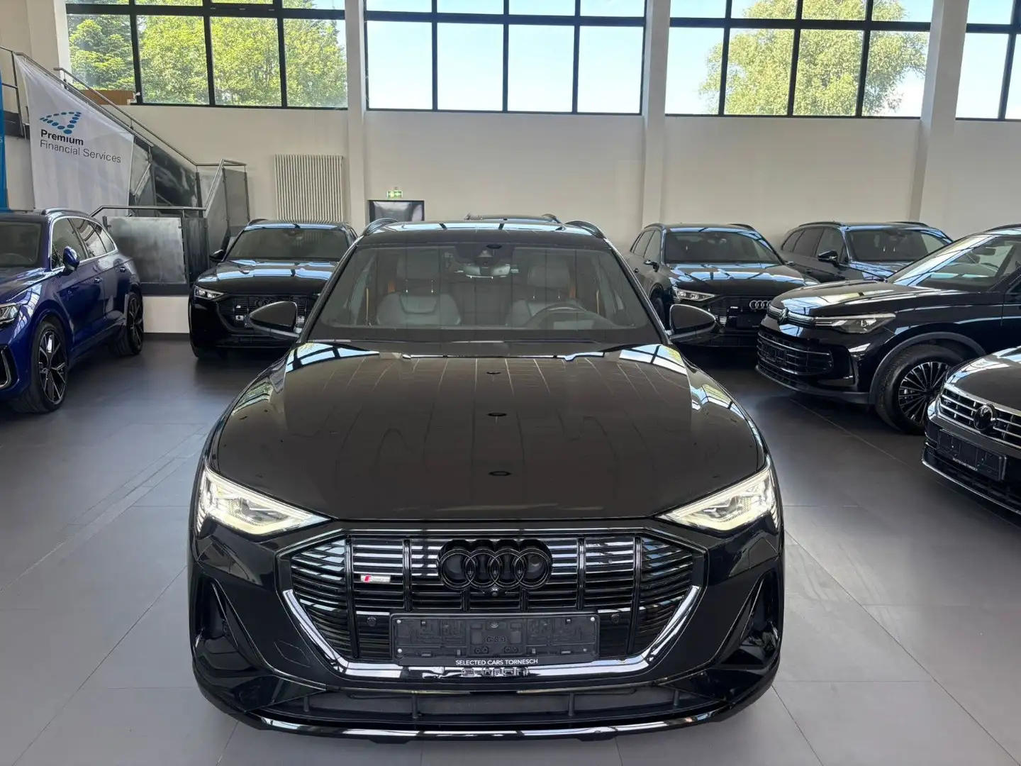 Audi e-tron 55 quattro S line Black Edition Pano/B&O Schwarz - 2