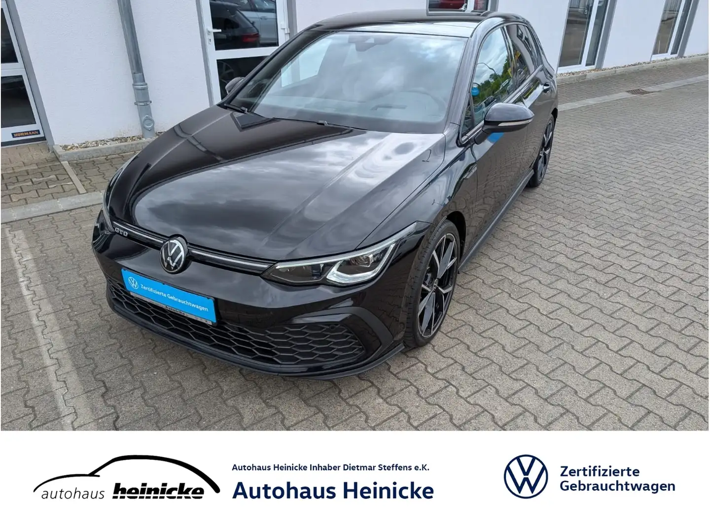 Volkswagen Golf VIII GTD 2.0 TDI DSG LED NAVI P-DACH LEDER BLACK Schwarz - 1