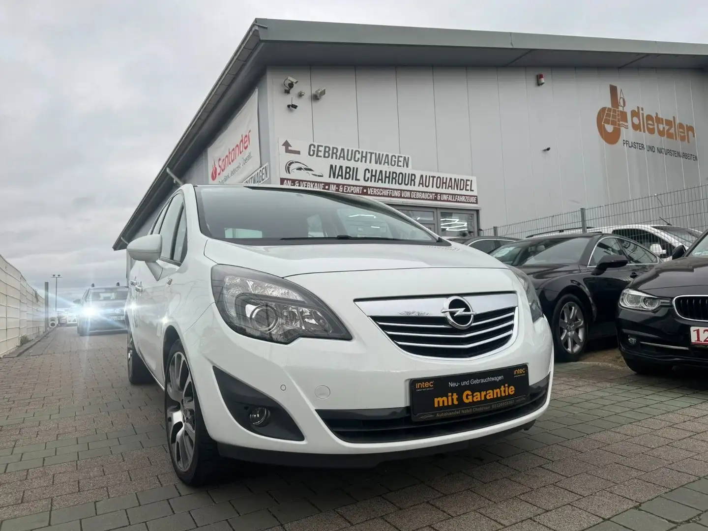 Opel Meriva B Innovation Weiß - 1