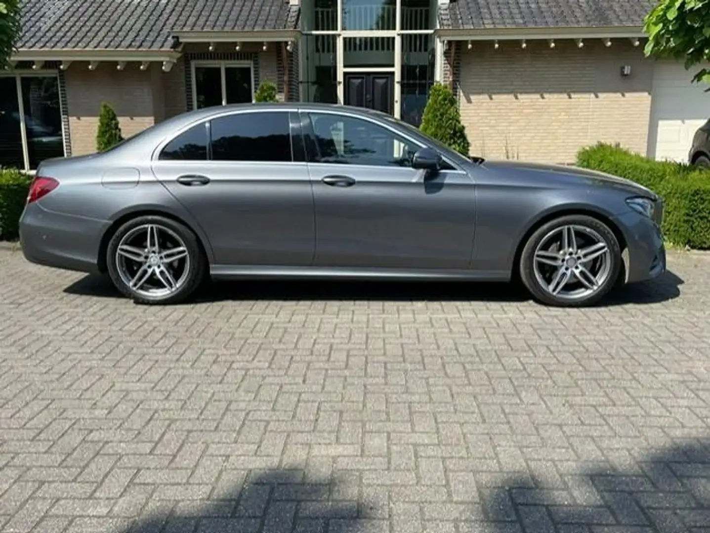 Mercedes-Benz E 220 d AMG LINE NAVI CAMERA LED SCHUIFDAK Gris - 2