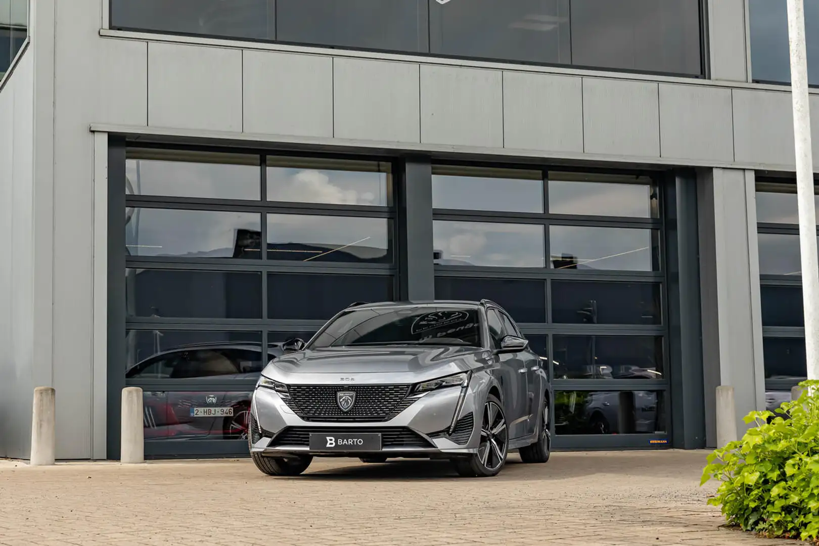 Peugeot 308 GT | 130pk Automaat | Camera | Keyless | Navi. ... Szary - 1