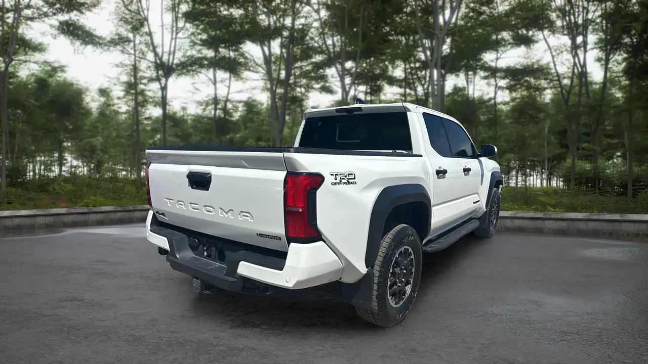 Toyota Tacoma снимка Toyota Tacoma