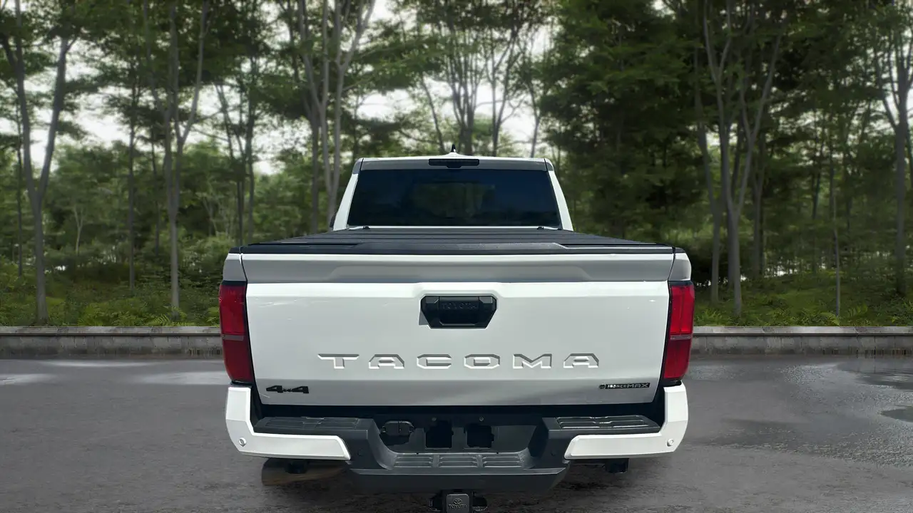 Toyota Tacoma снимка Toyota Tacoma