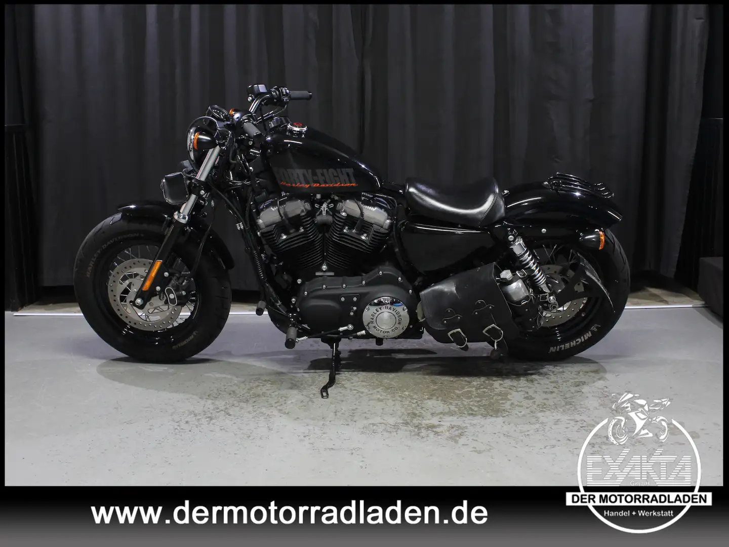 Harley-Davidson XL 1200 XL 1200 Forty Eight // VANCE & HINES // Schwarz - 2