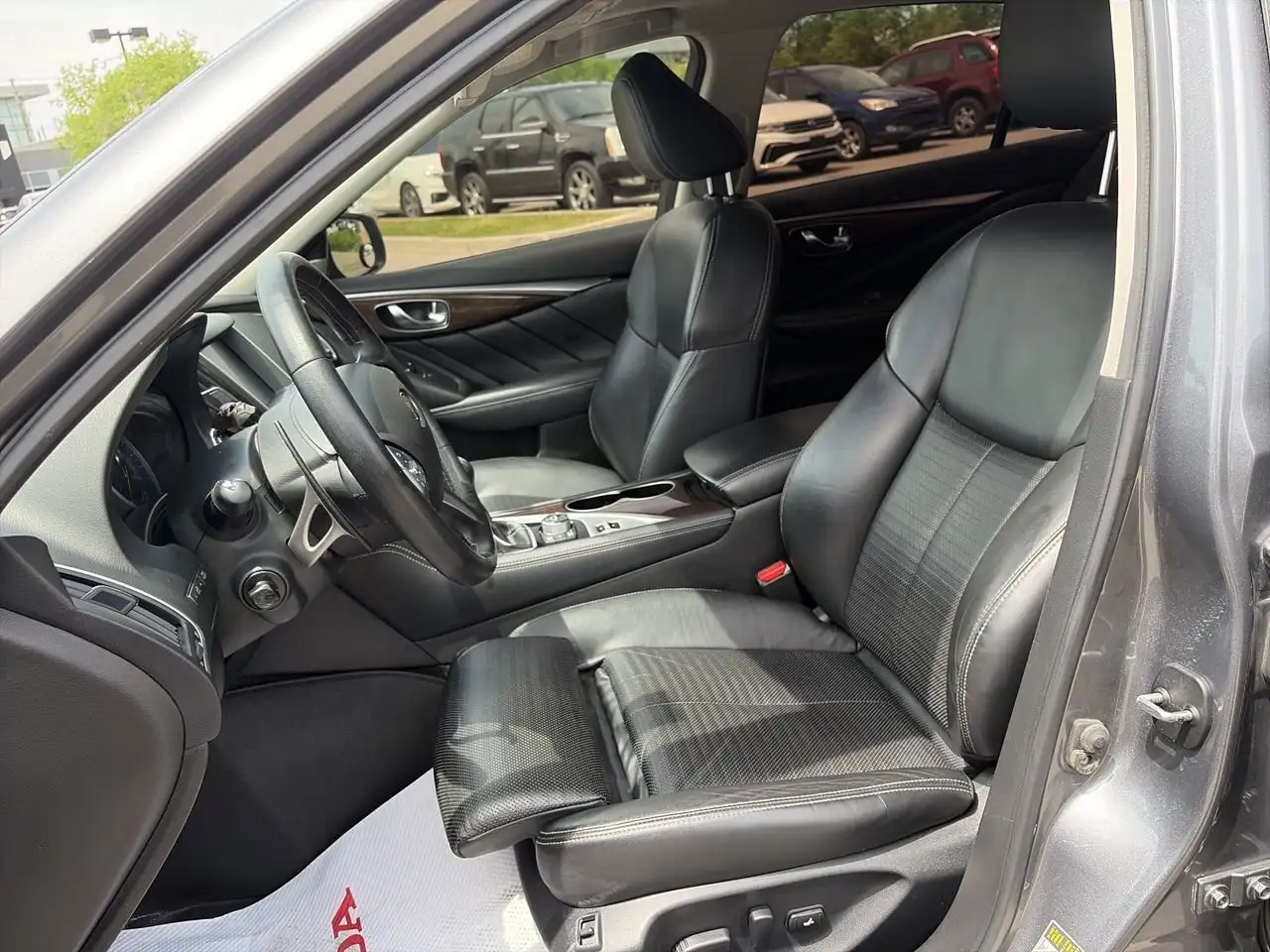 Infiniti Q50 fotografie Infiniti Q50