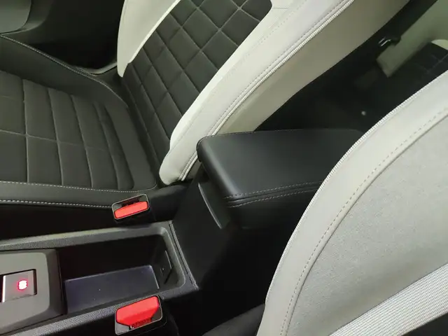 Citroen C3 view 23