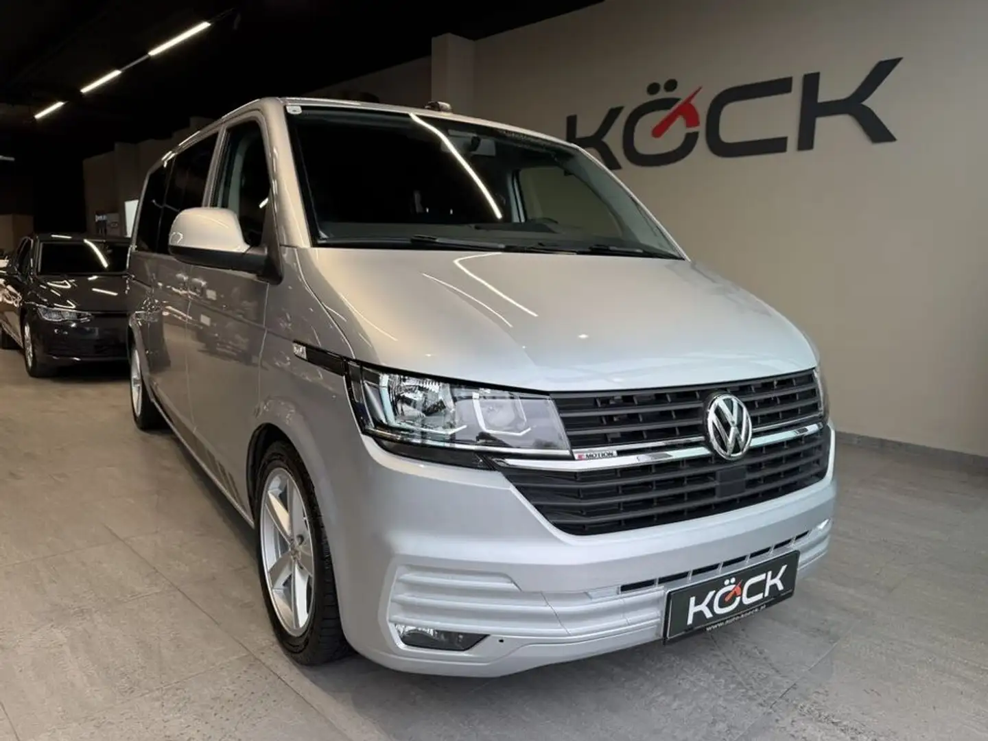 Volkswagen T6 Kombi lang 4MOTION *Top Zustand* Silber - 2