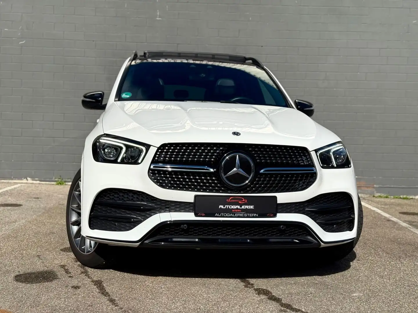 Mercedes-Benz GLE 350 de 4Matic AMGLINE/NIGHTPAKET/MBUX/AHK Weiß - 1