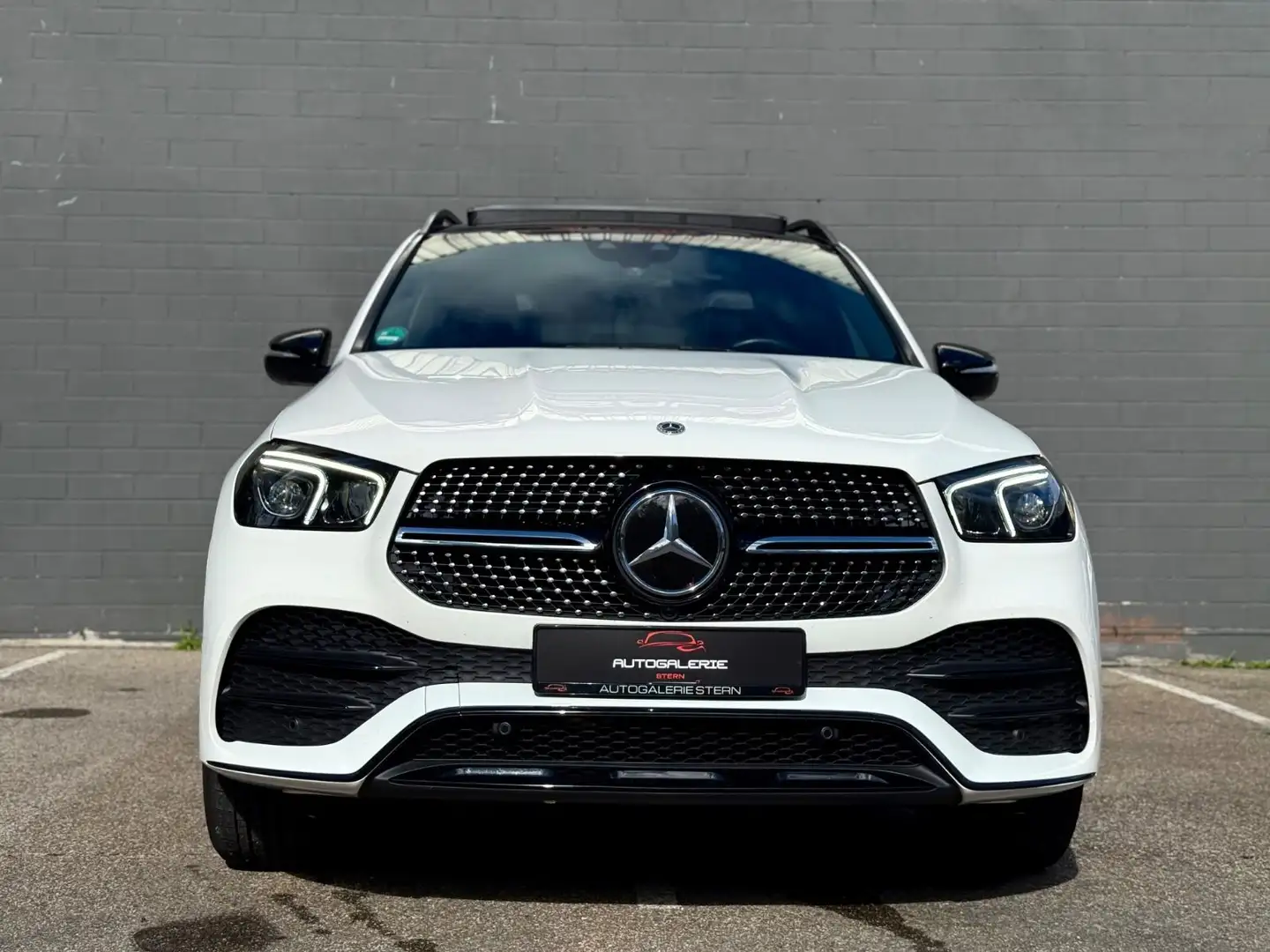 Mercedes-Benz GLE 350 de 4Matic AMGLINE/NIGHTPAKET/MBUX/AHK Weiß - 2