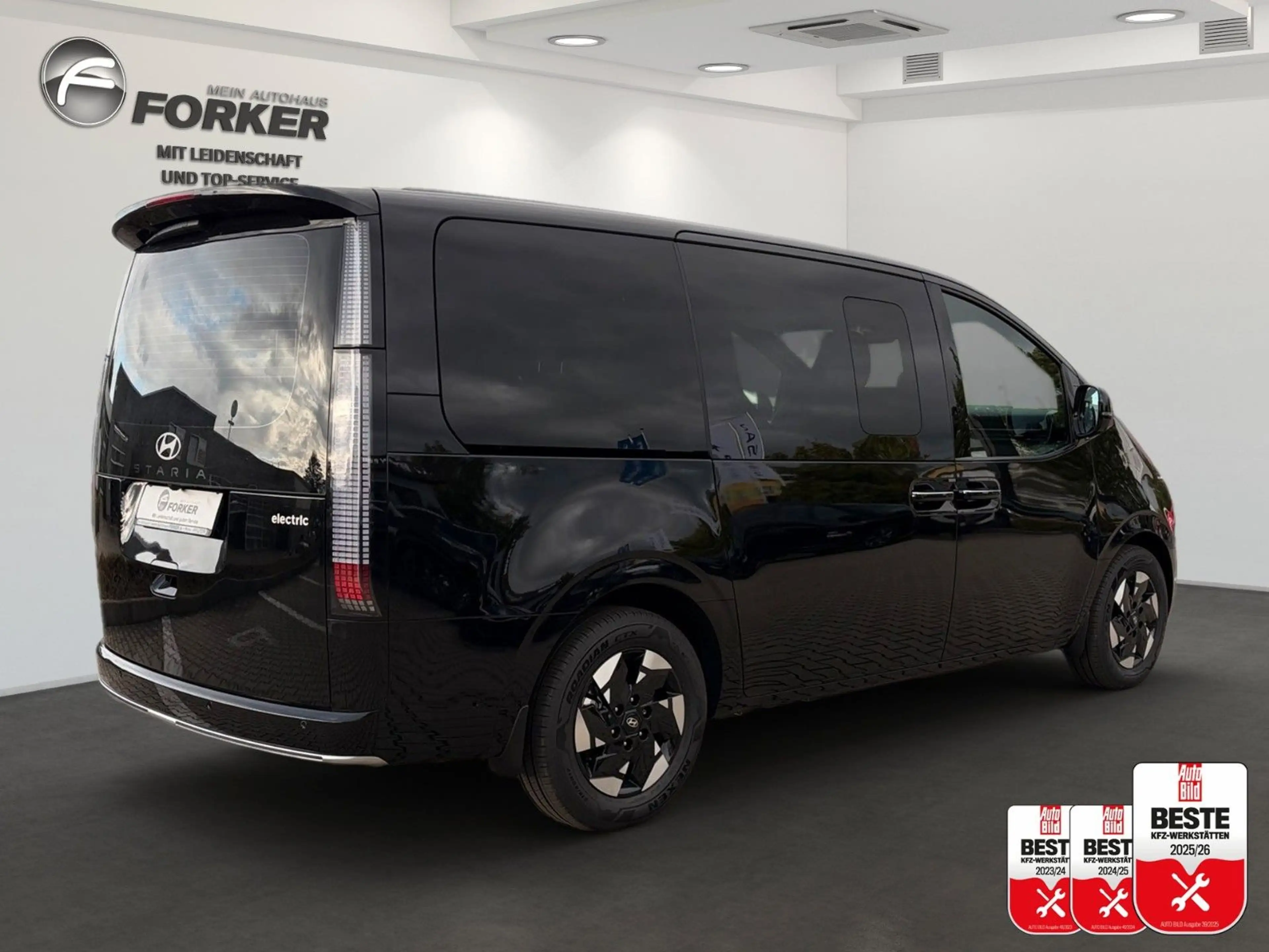 Hyundai STARIA Elektro 84kWh/800V Calligraphy 360°Kamera — photo 3