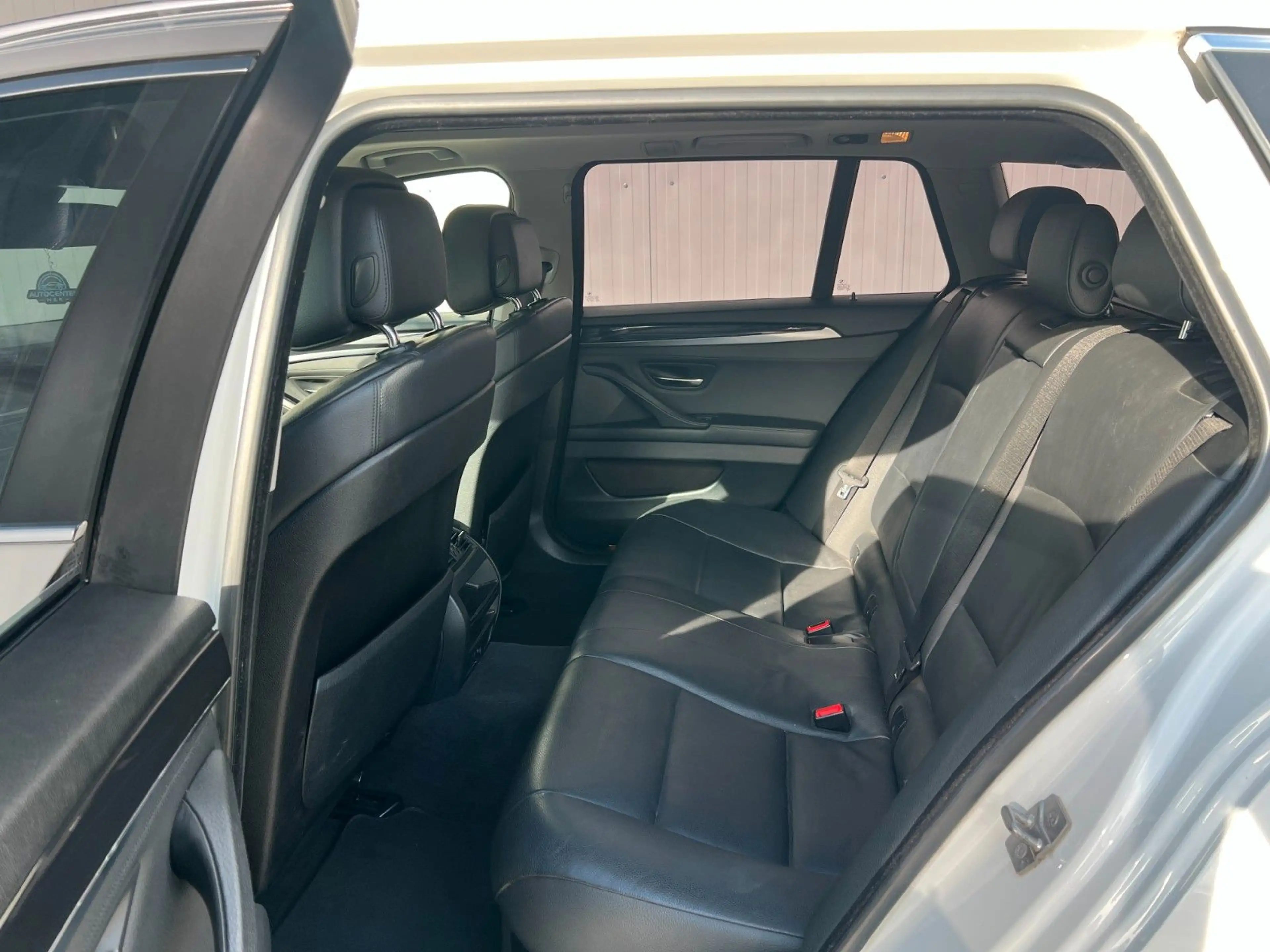 BMW 523 i Touring Aut. *XENON*NAVI*LEDER*PANO*AHK* — photo 14