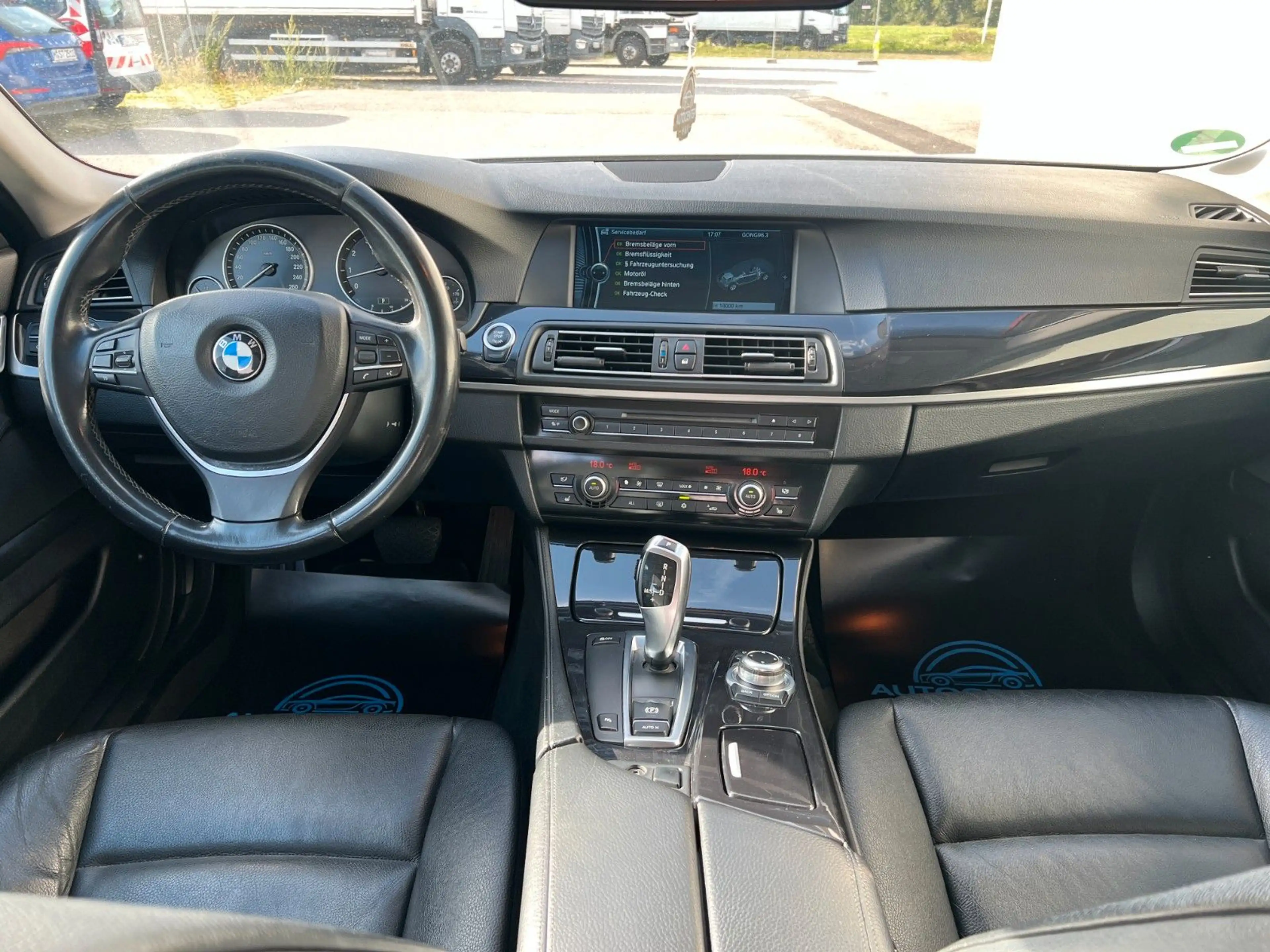 BMW 523 i Touring Aut. *XENON*NAVI*LEDER*PANO*AHK* — photo 10
