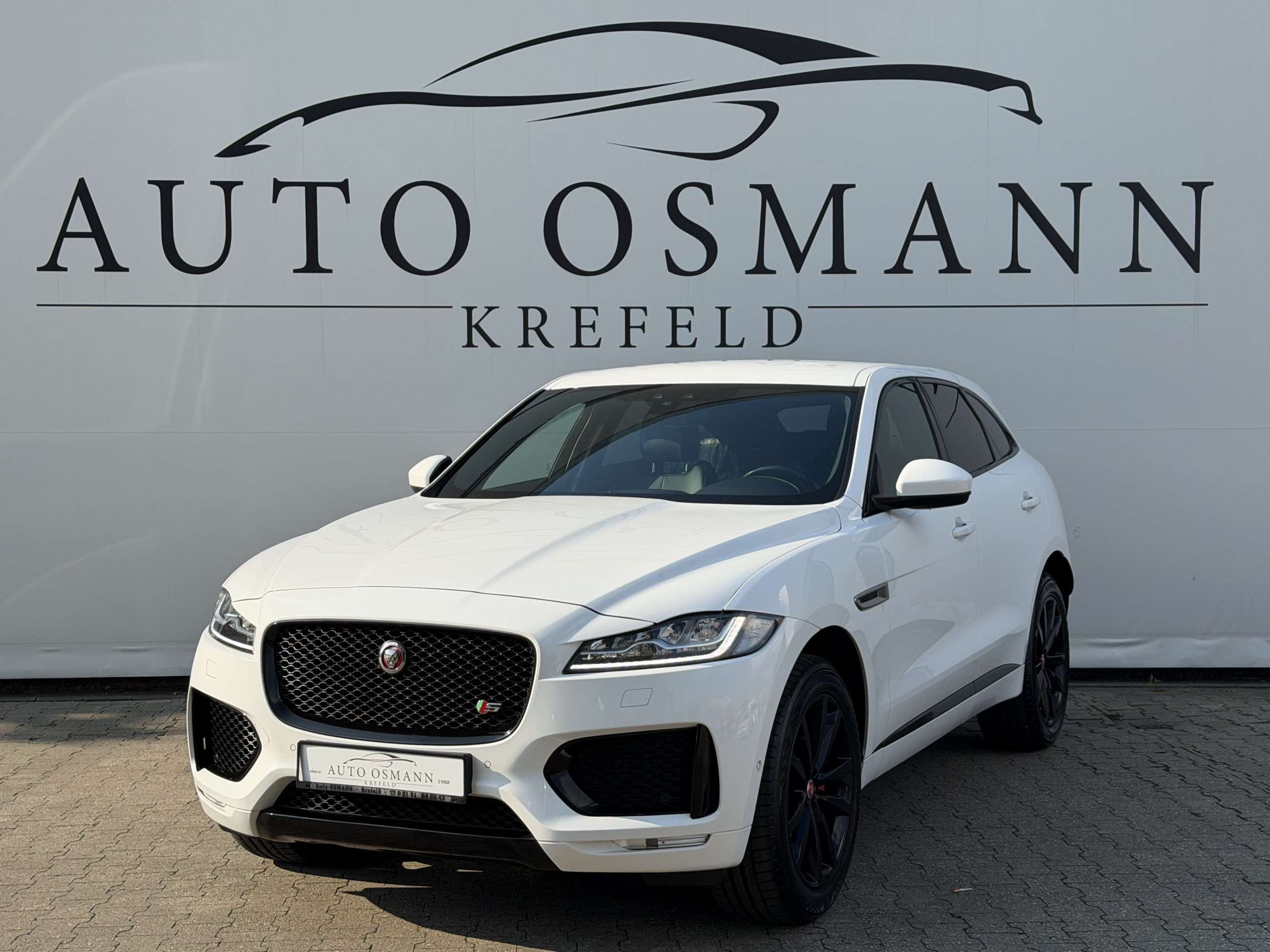 Second hand Jaguar F-Pace 3.0