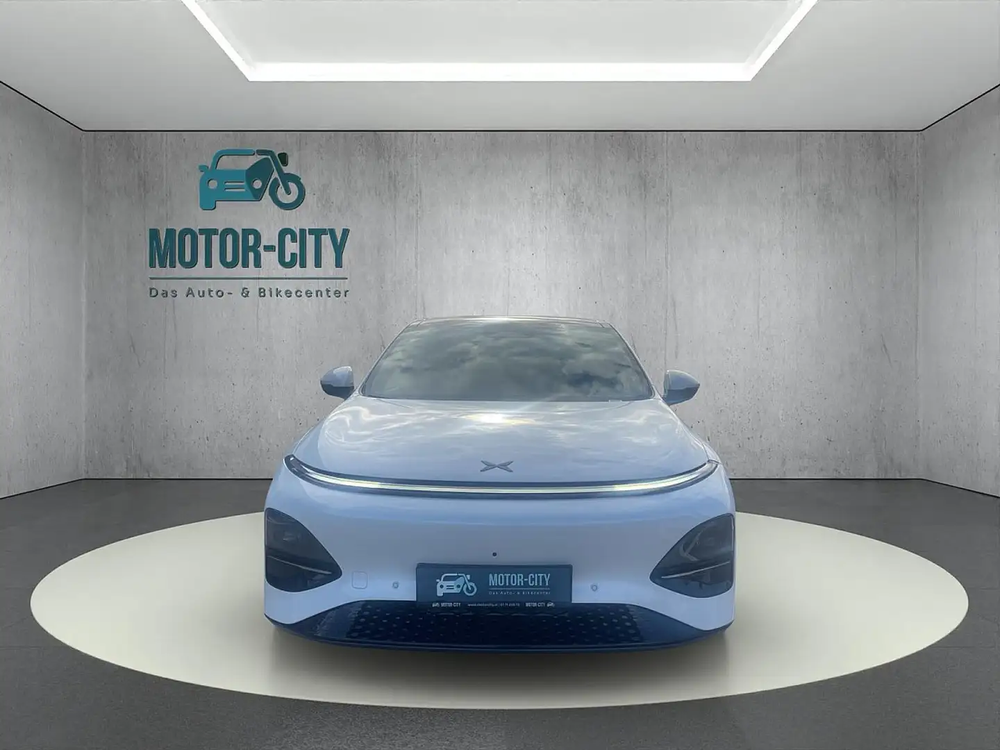 Xpeng G6 AWD Performance Weiß - 2