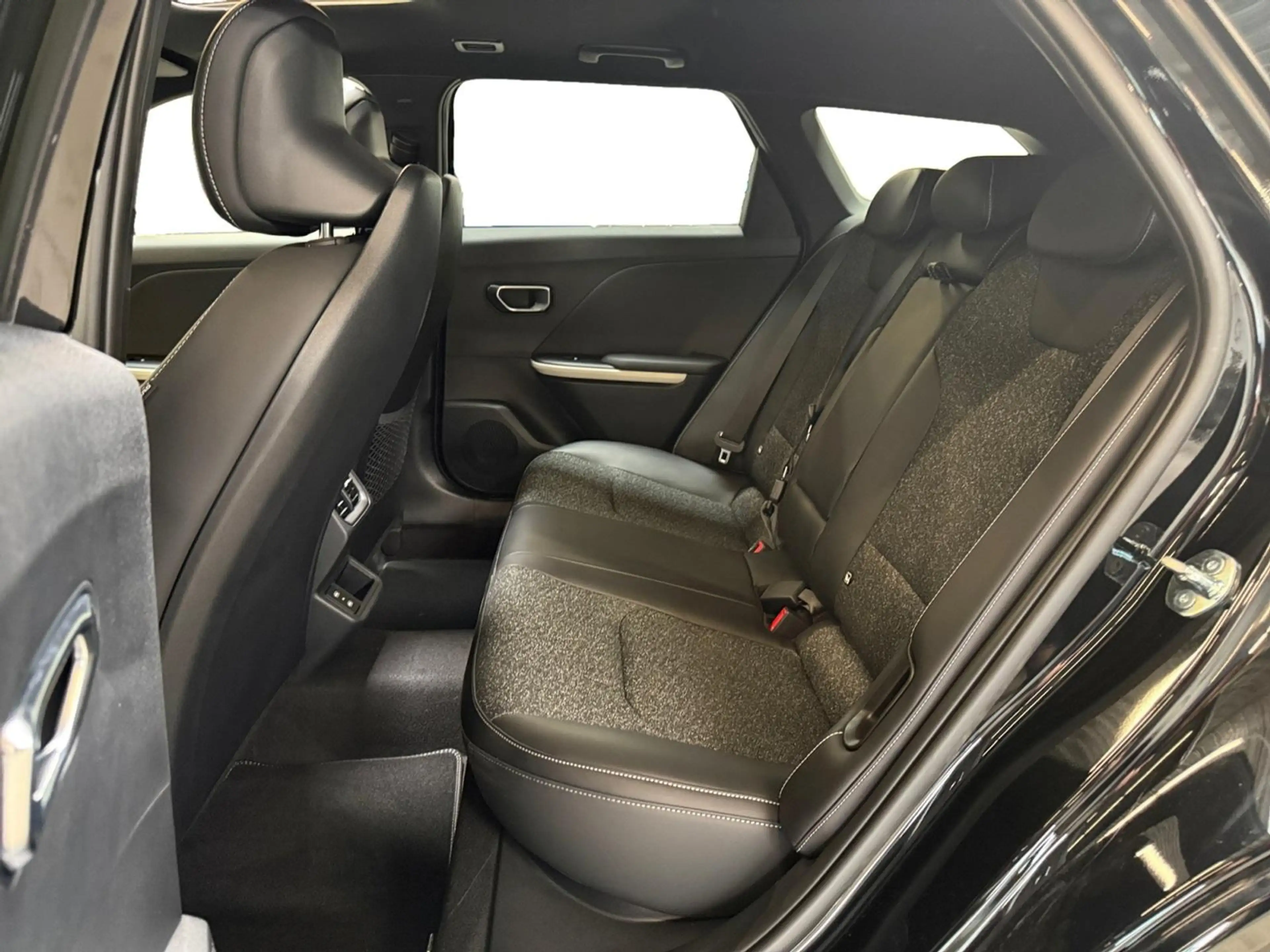Kia K4 Sportswagon 1.0 T-GDi MHEV GT-Line Launch Edition — photo 13