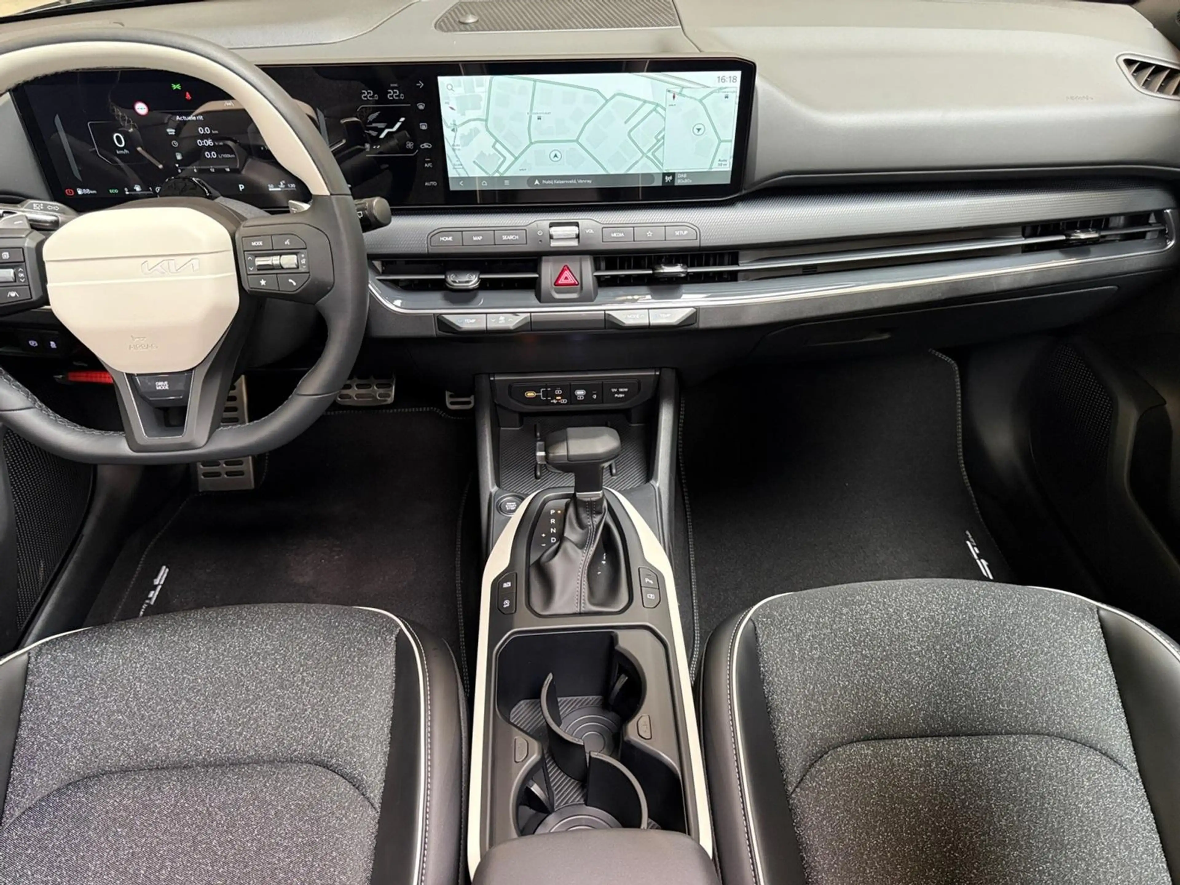 Kia K4 Sportswagon 1.0 T-GDi MHEV GT-Line Launch Edition — photo 8