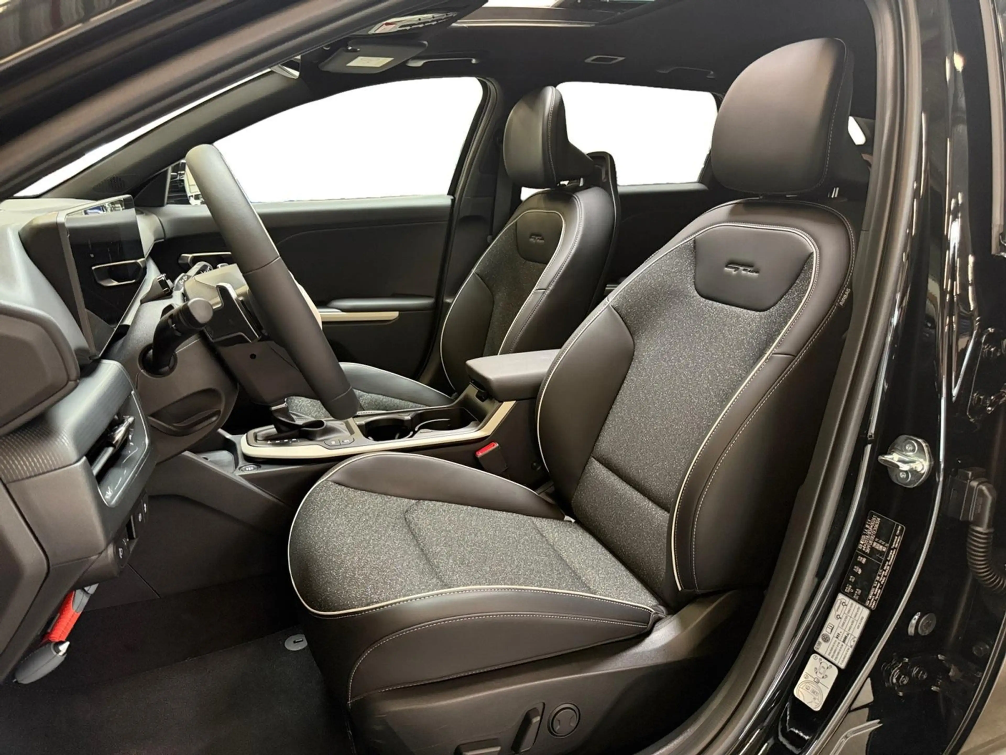 Kia K4 Sportswagon 1.0 T-GDi MHEV GT-Line Launch Edition — photo 11