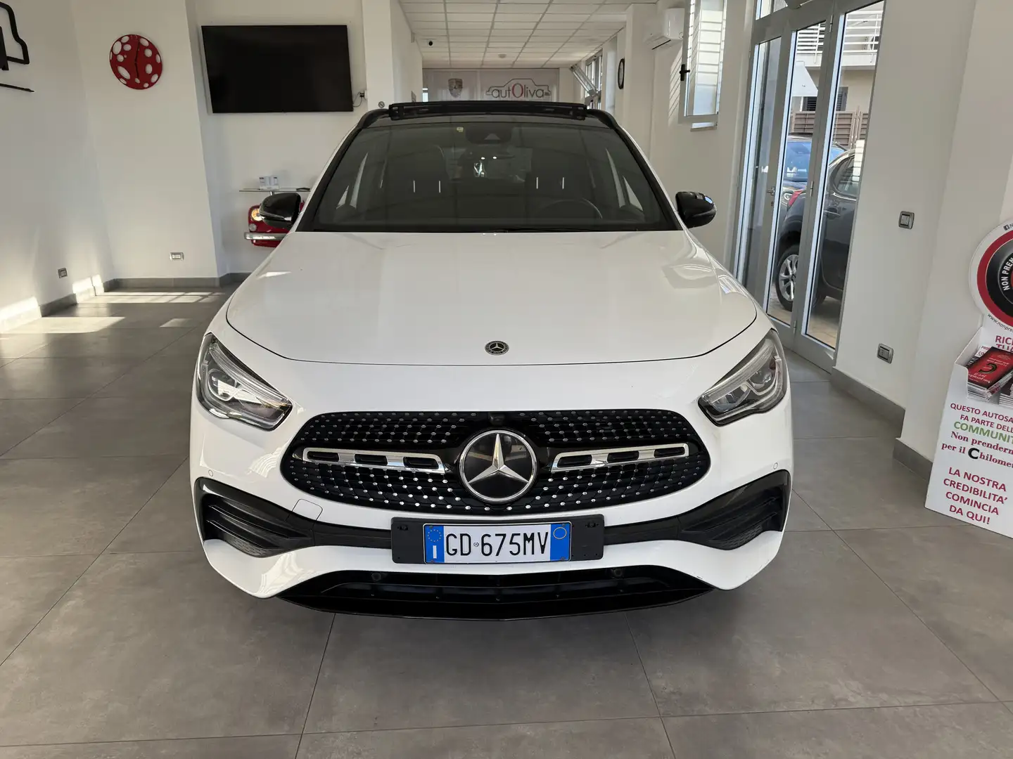 Mercedes-Benz GLA 200 d Premium 4matic auto Tetto + pachhetto luci - 2