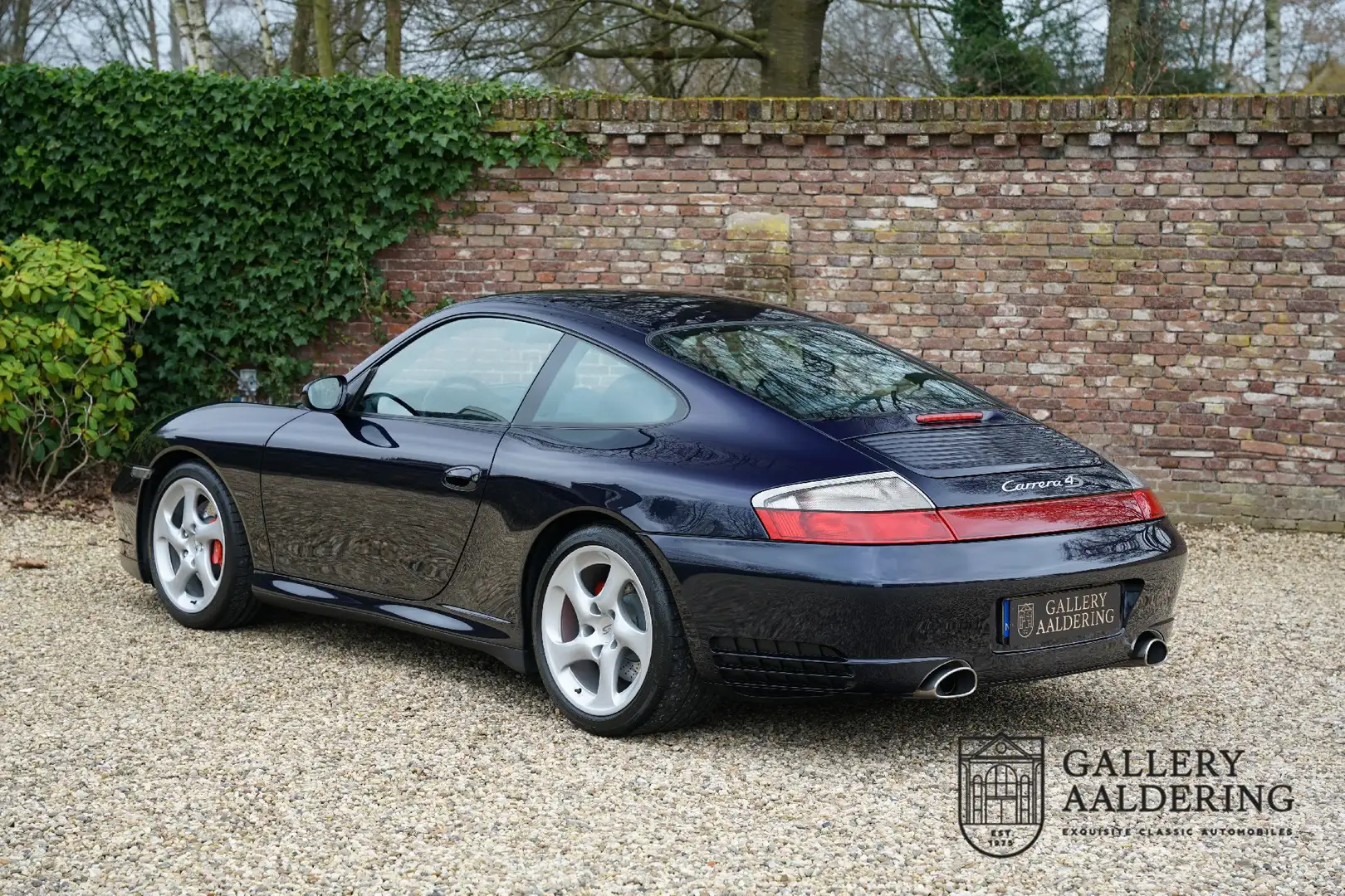 Porsche 996 996 Carrera 4S Finished in the timelessly beautifu Blauw - 2