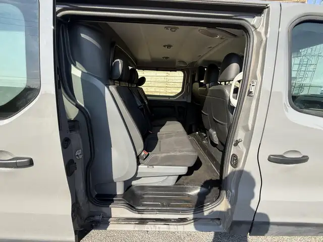 Renault Trafic view 11