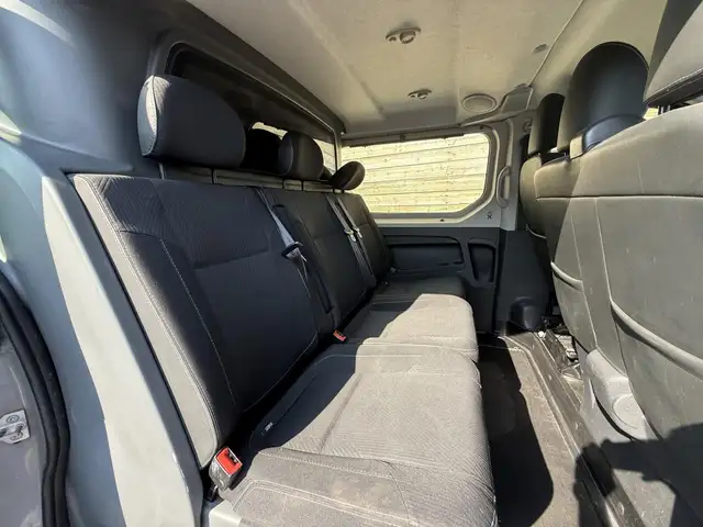 Renault Trafic view 12