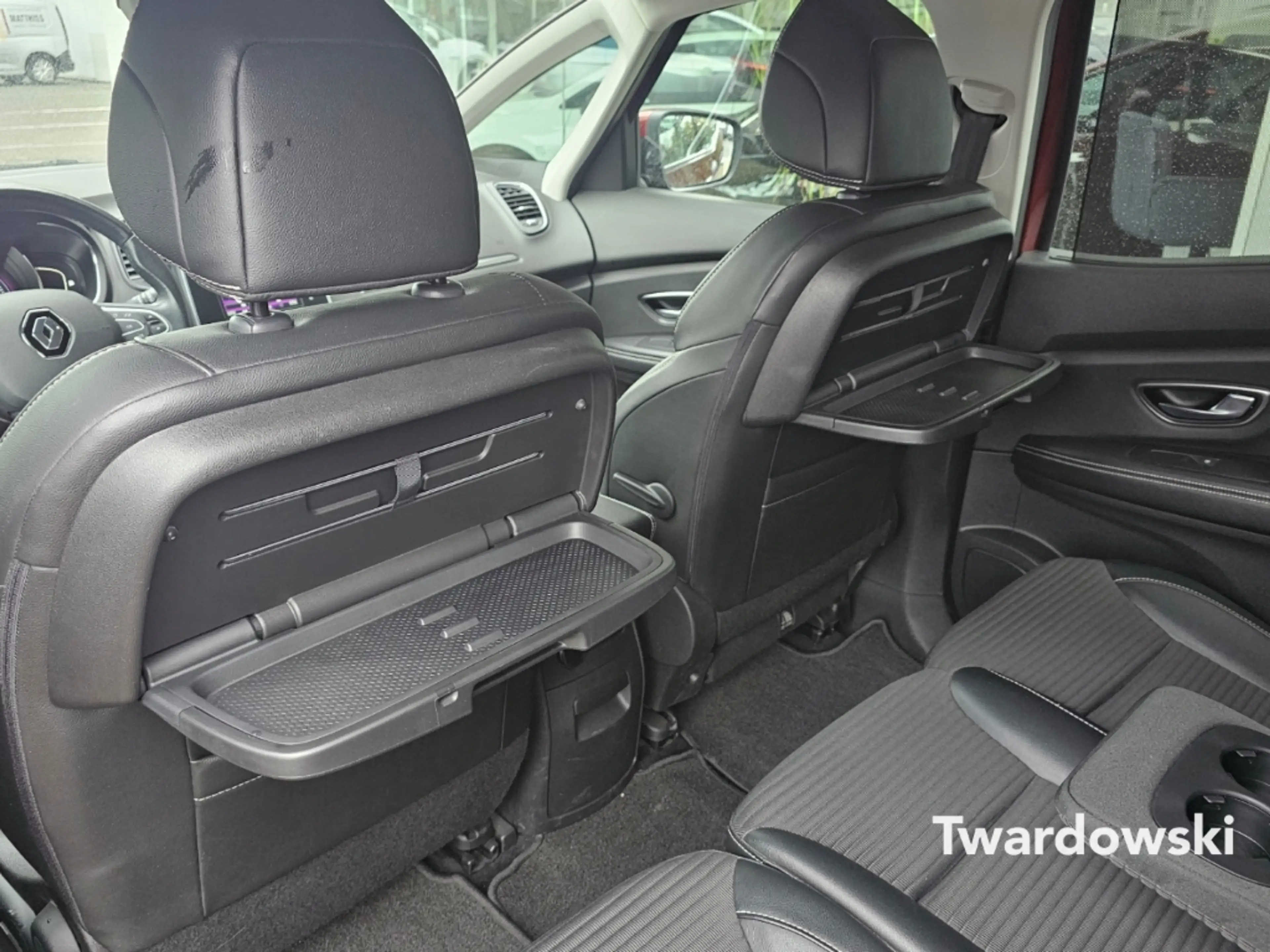 Renault Scenic IV — photo 13