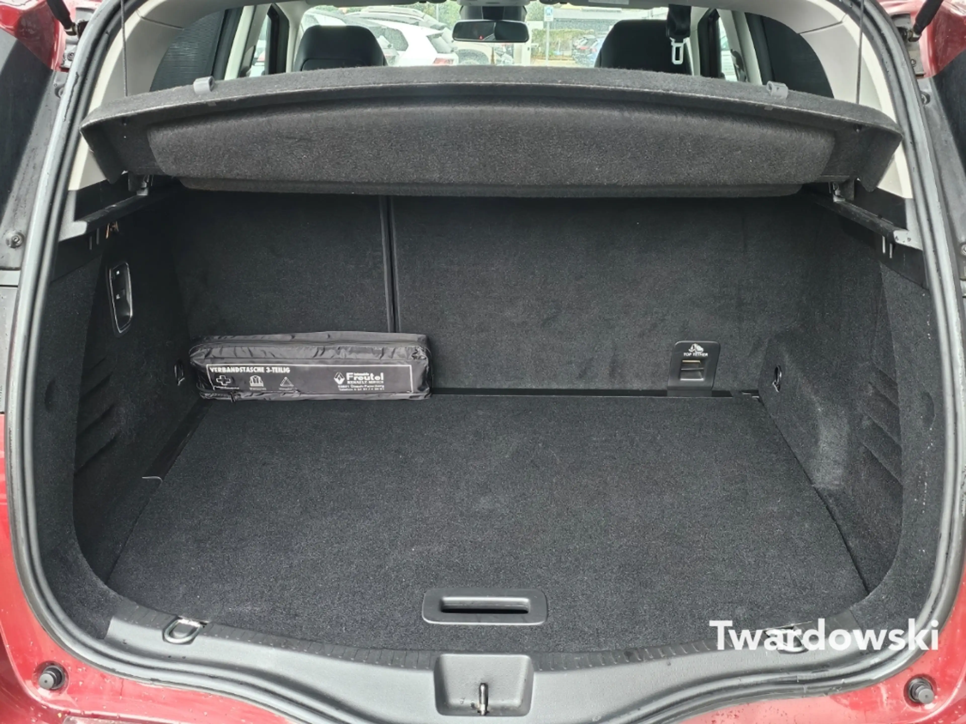 Renault Scenic IV — photo 14