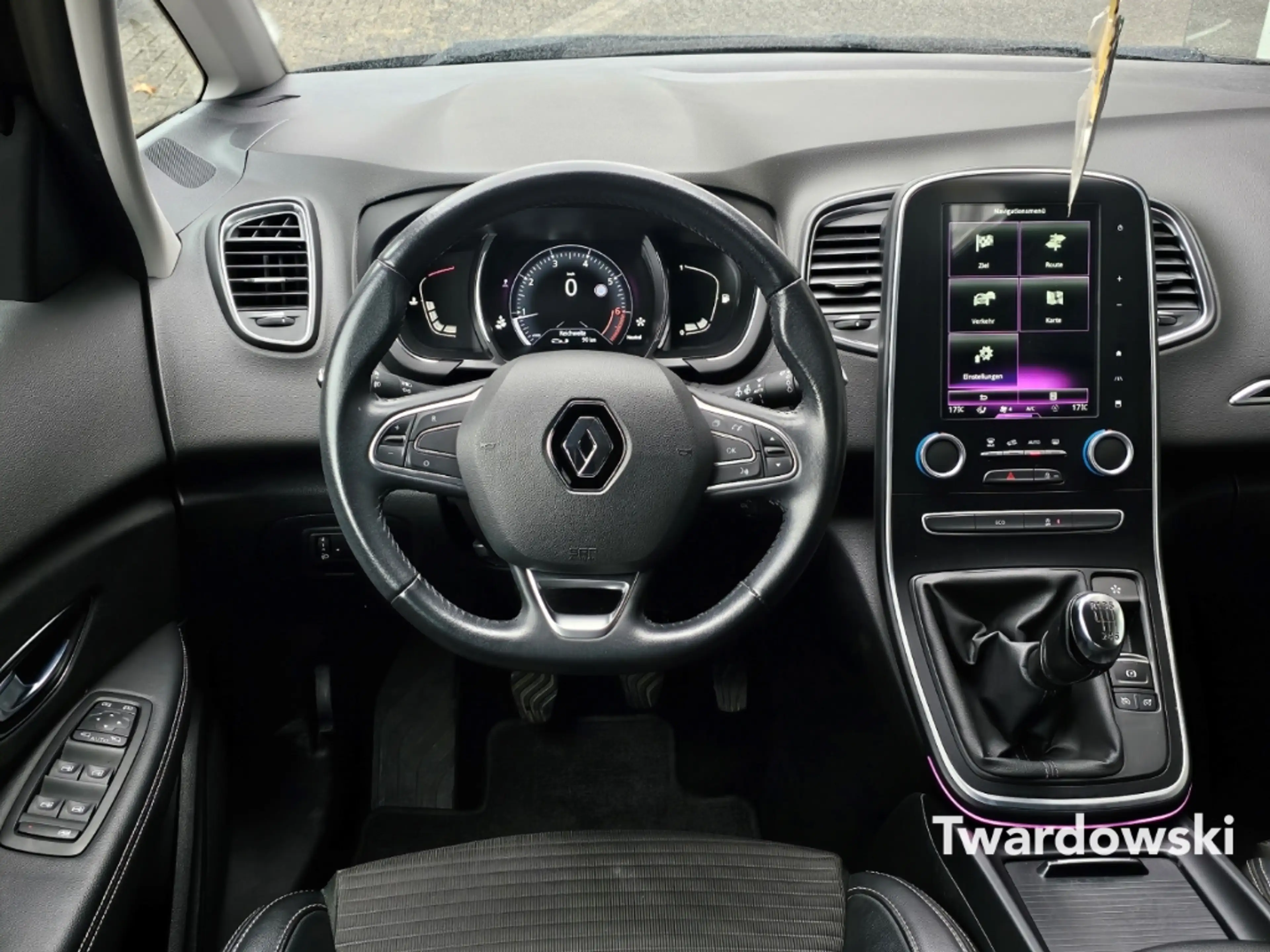 Renault Scenic IV — photo 8