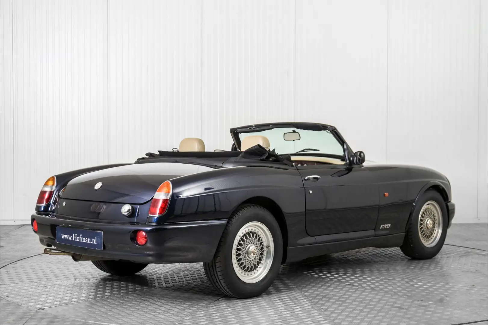 MG RV8 4.0 V8 Oxford Blue LHD Kék - 2