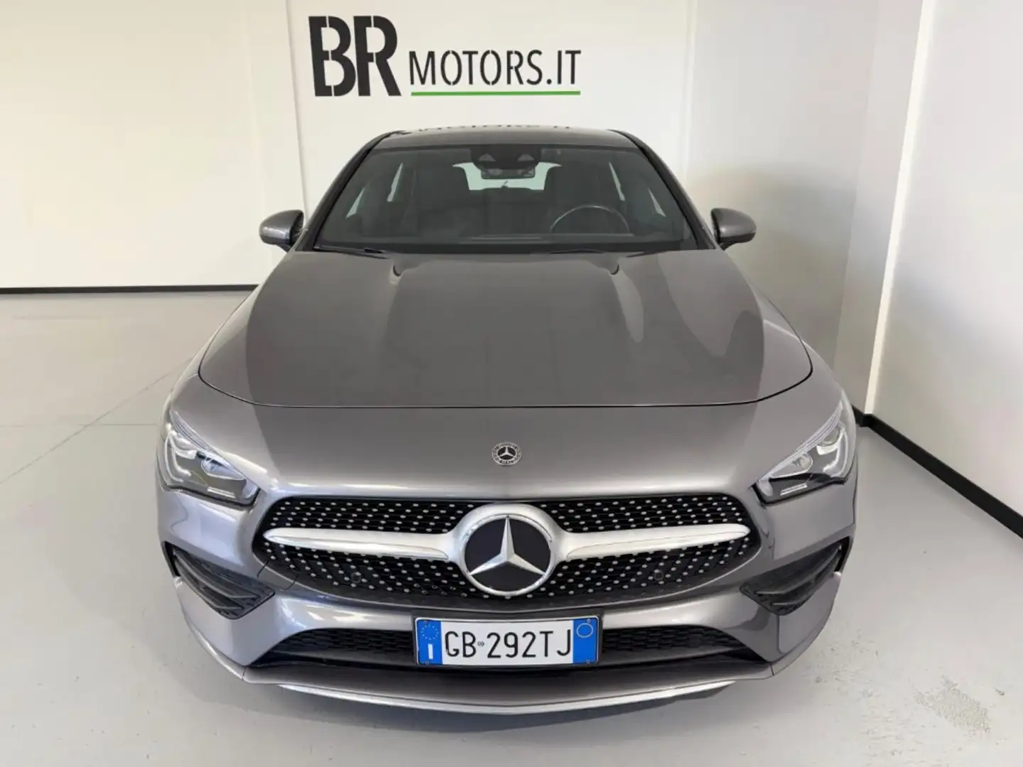 Mercedes-Benz CLA 200 d Auto Shooting Brake Premium AMG Line Grigio - 2
