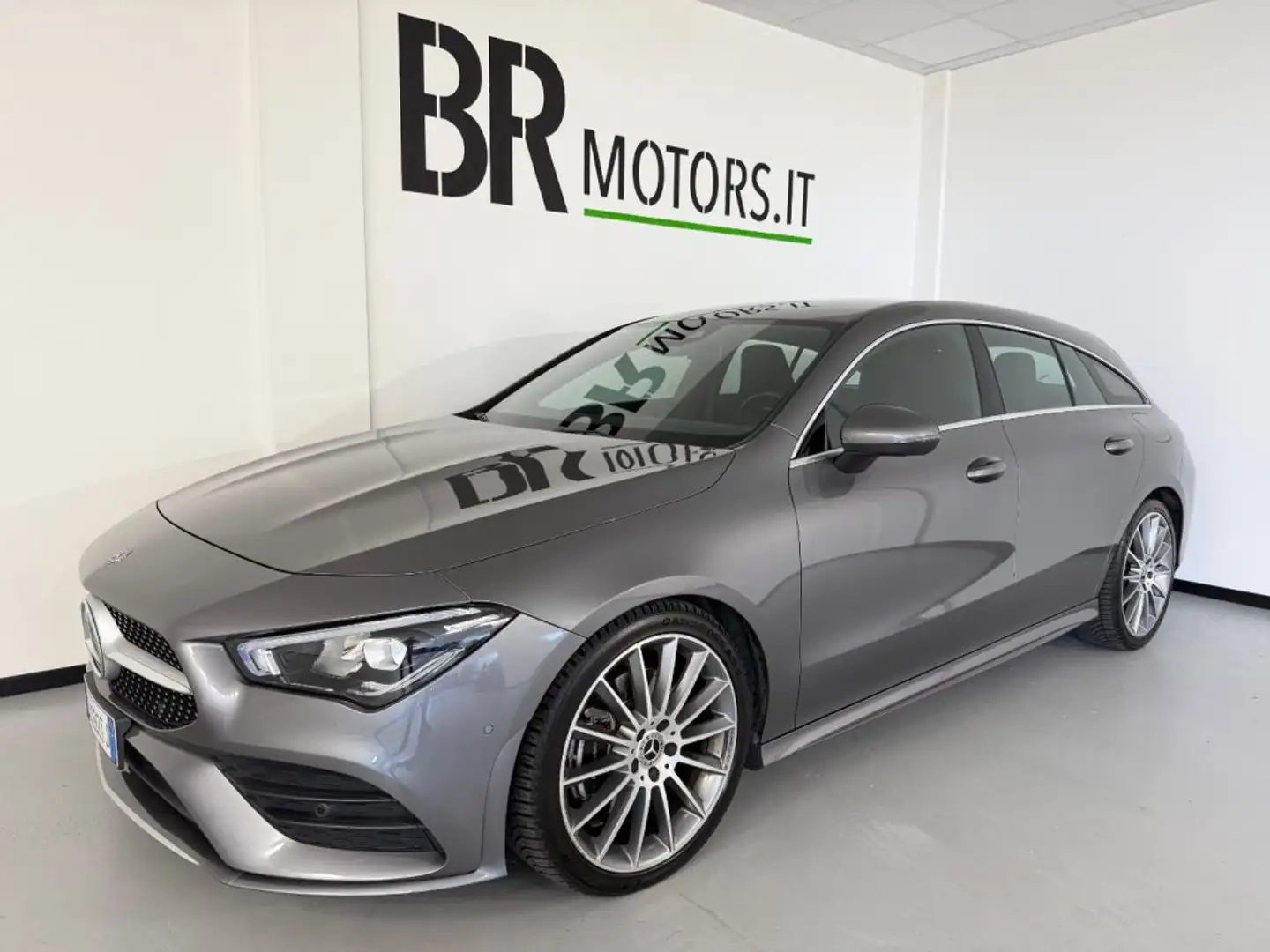 Mercedes-Benz CLA 200 d Auto Shooting Brake Premium AMG Line Grigio - 1