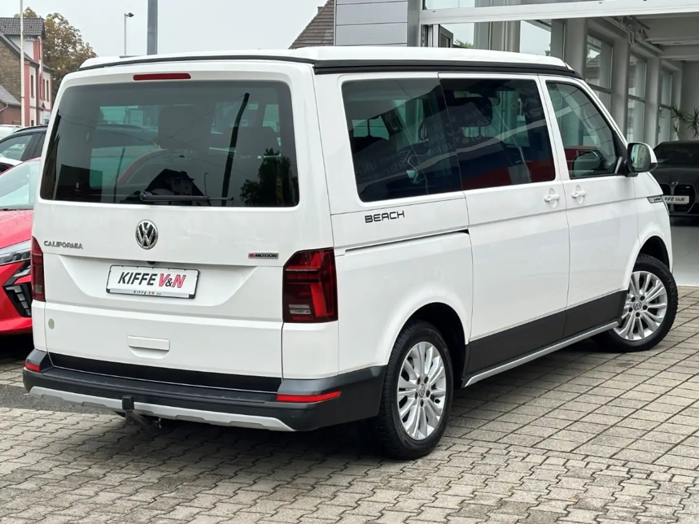 Volkswagen T6.1 California Beach Camper 4M ACC RFK DIGI AHK Weiß - 2