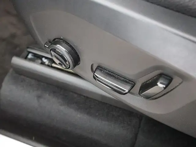 Volvo XC90 T8 Twin Engine AWD PHEV Aut 7-SITZER LED AHK Ansicht 27